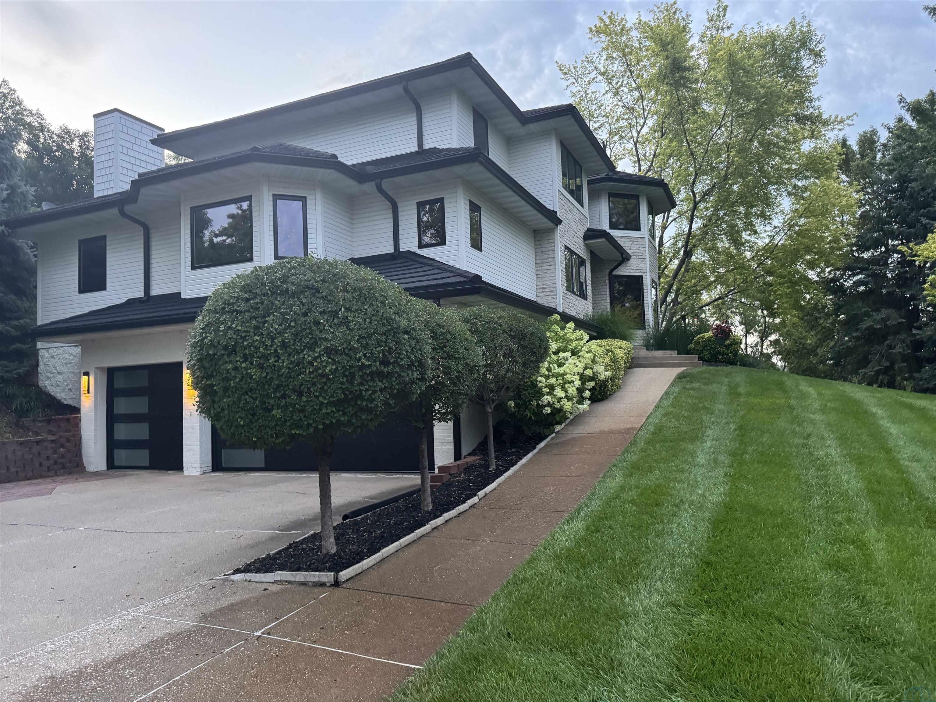 7 Hidden Acres Dr N, Sioux City, IA 51108 