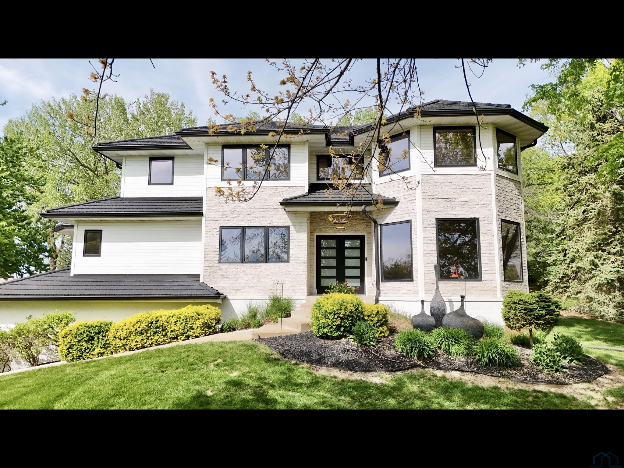 MLS #831694