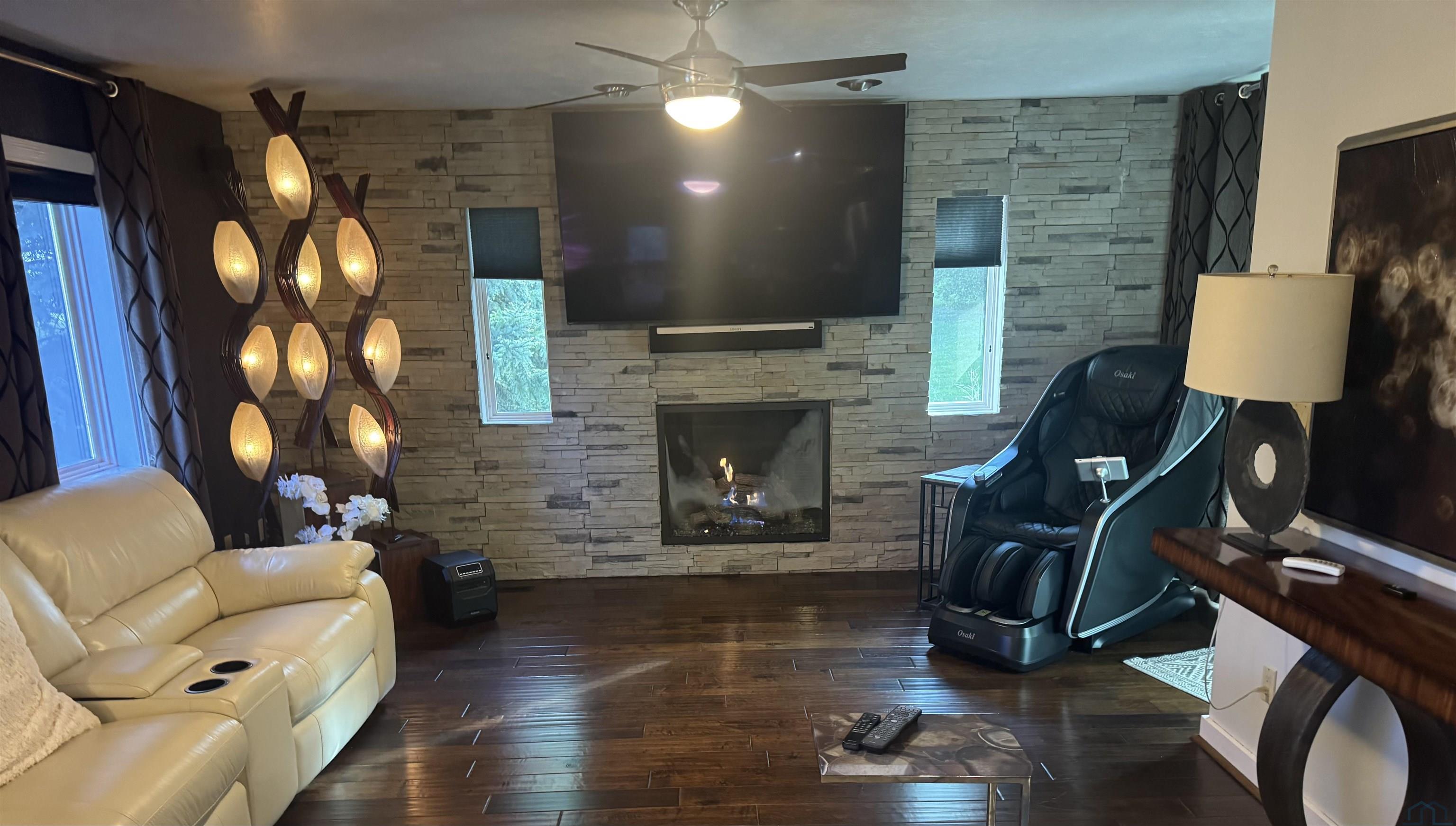 MLS #831694