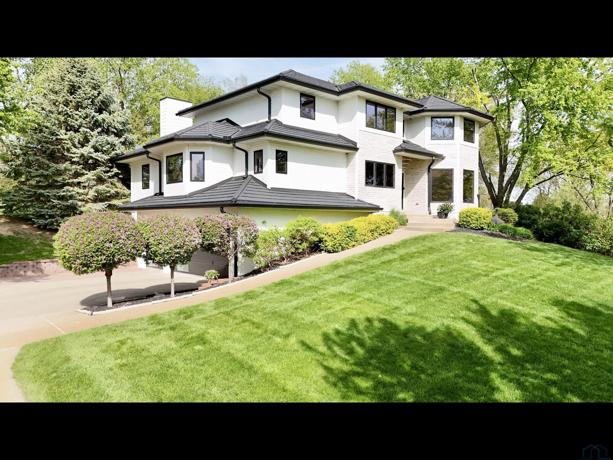 MLS #831694