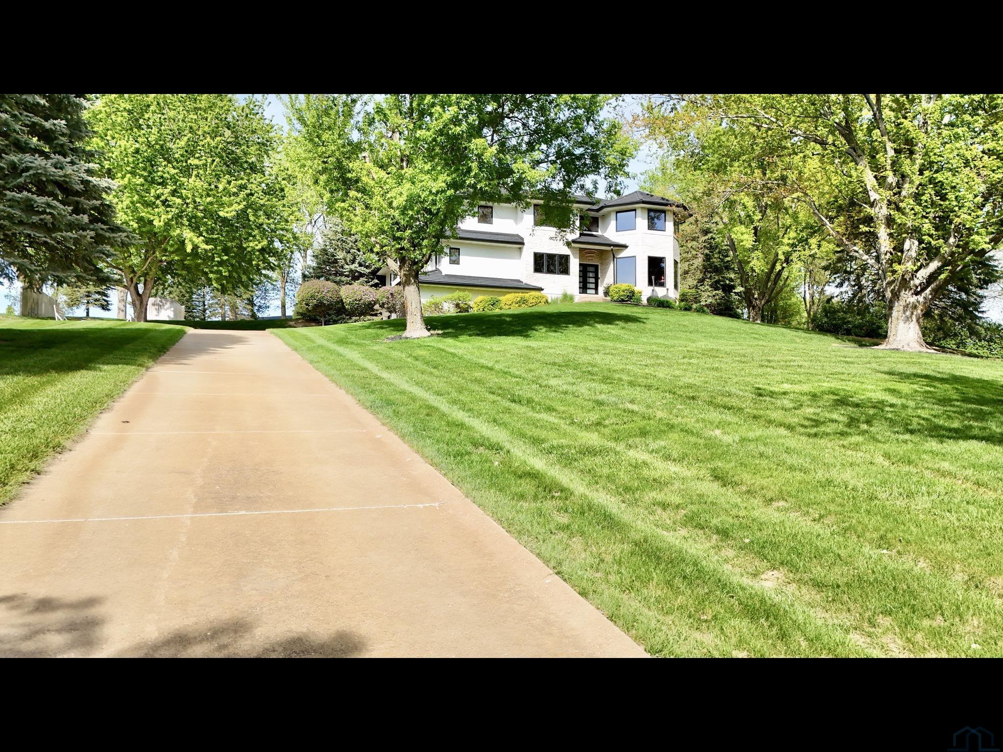 MLS #831694