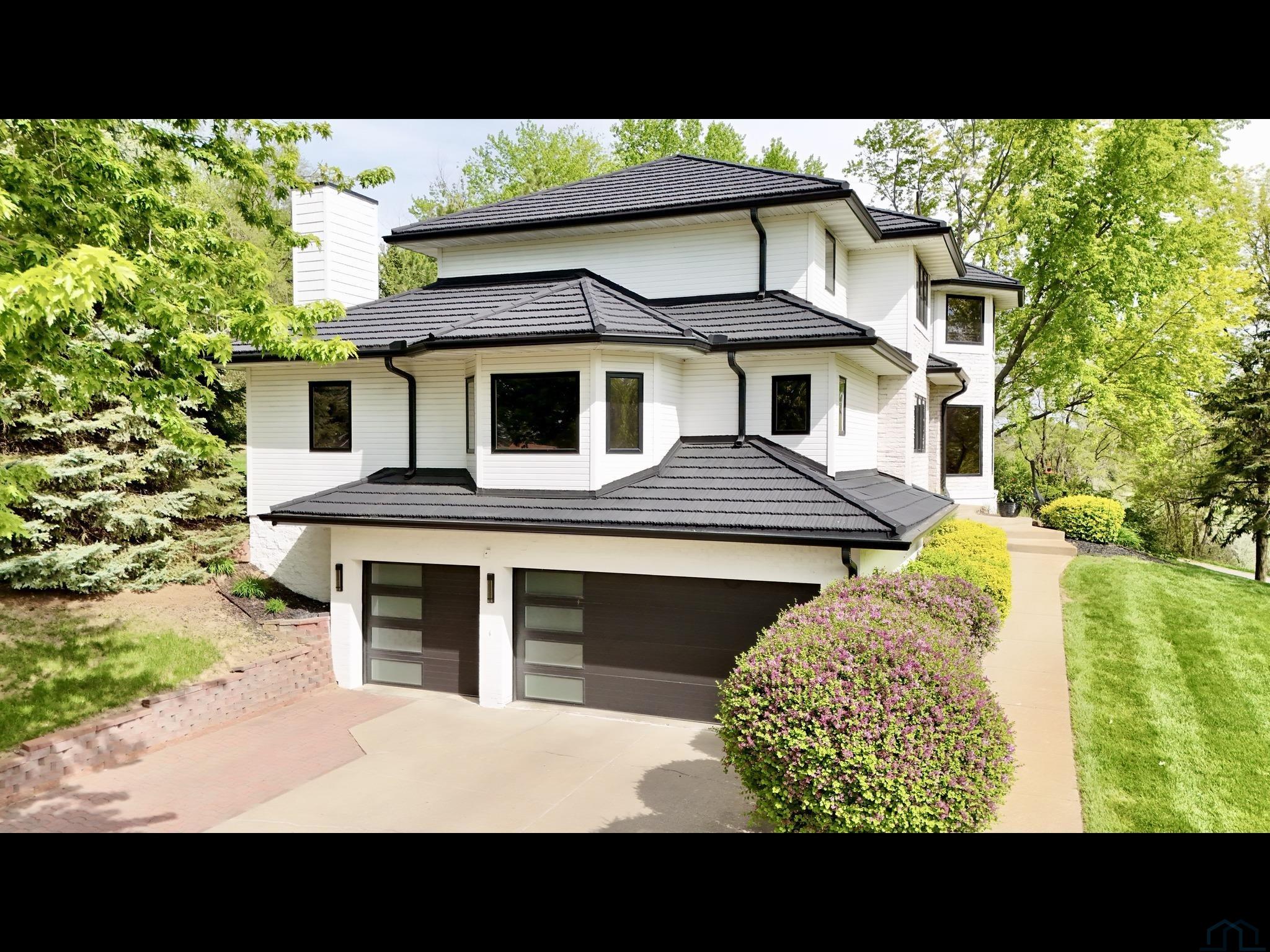 MLS #831694
