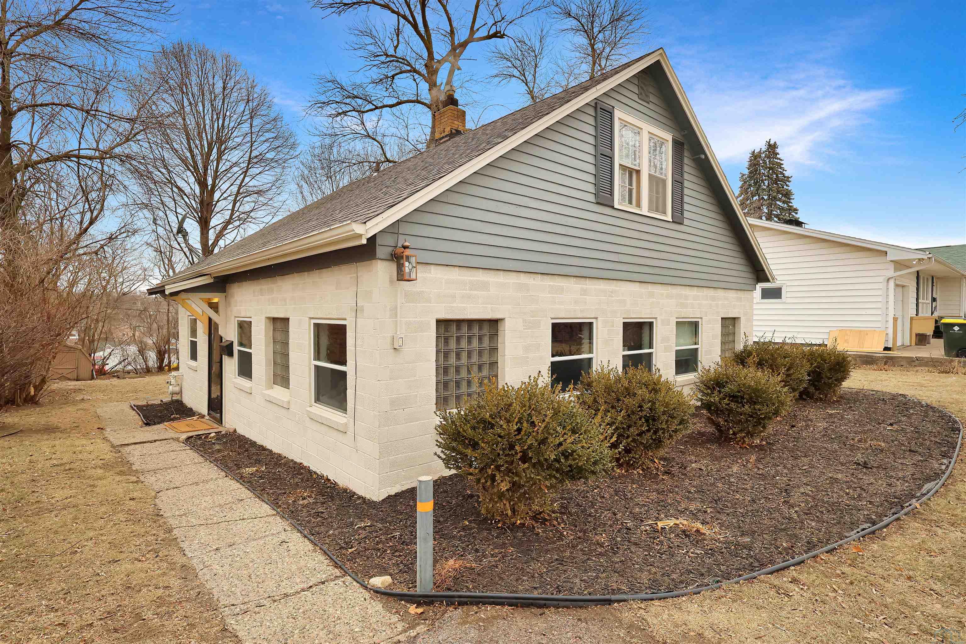 901 Mulberry Street S, Sioux City, IA 51106 