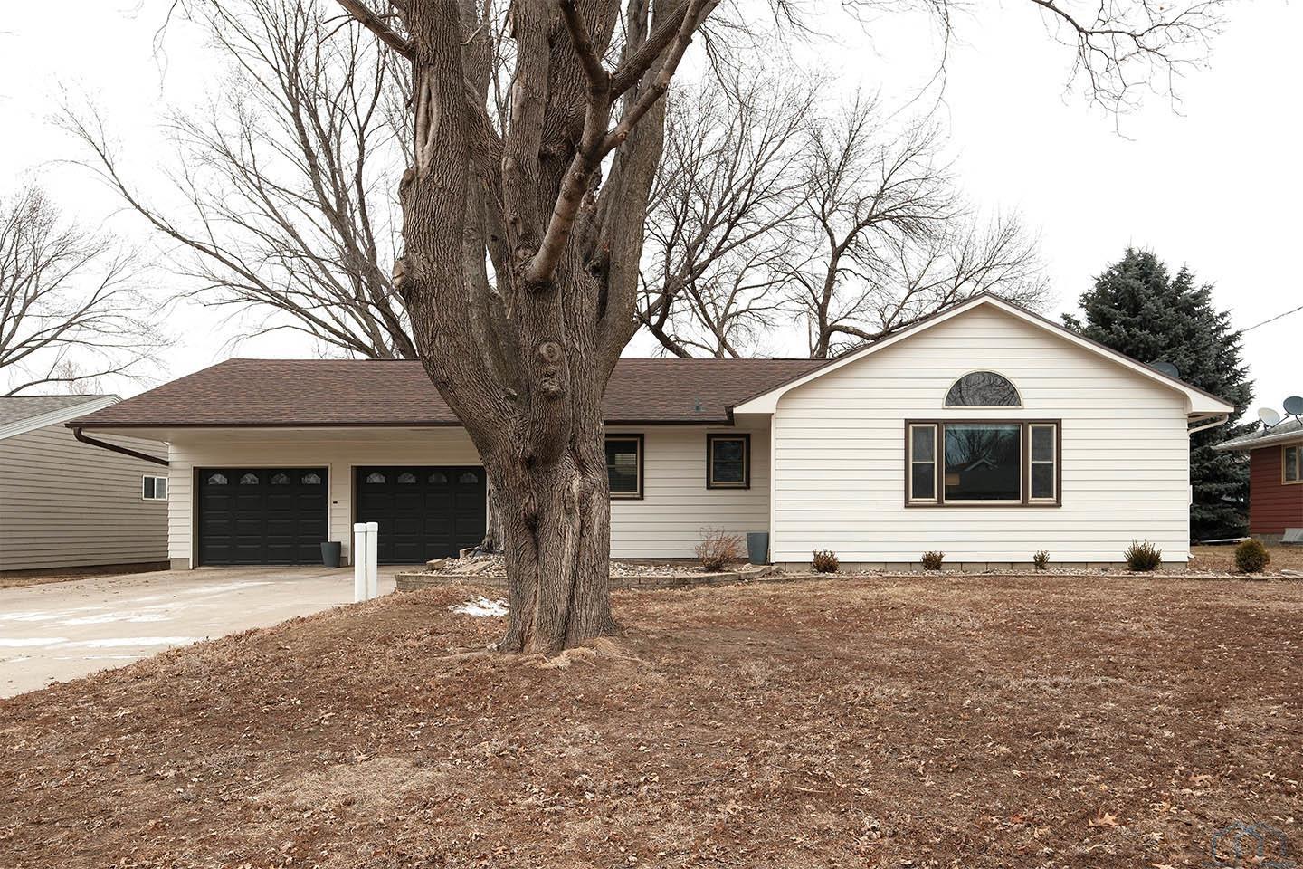 205 Pine Street, Hospers, IA 51238 