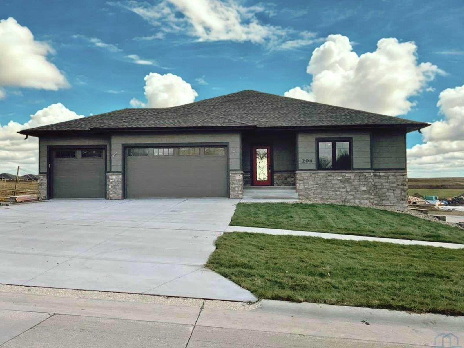 204 18th St SE, LeMars, IA 51031 