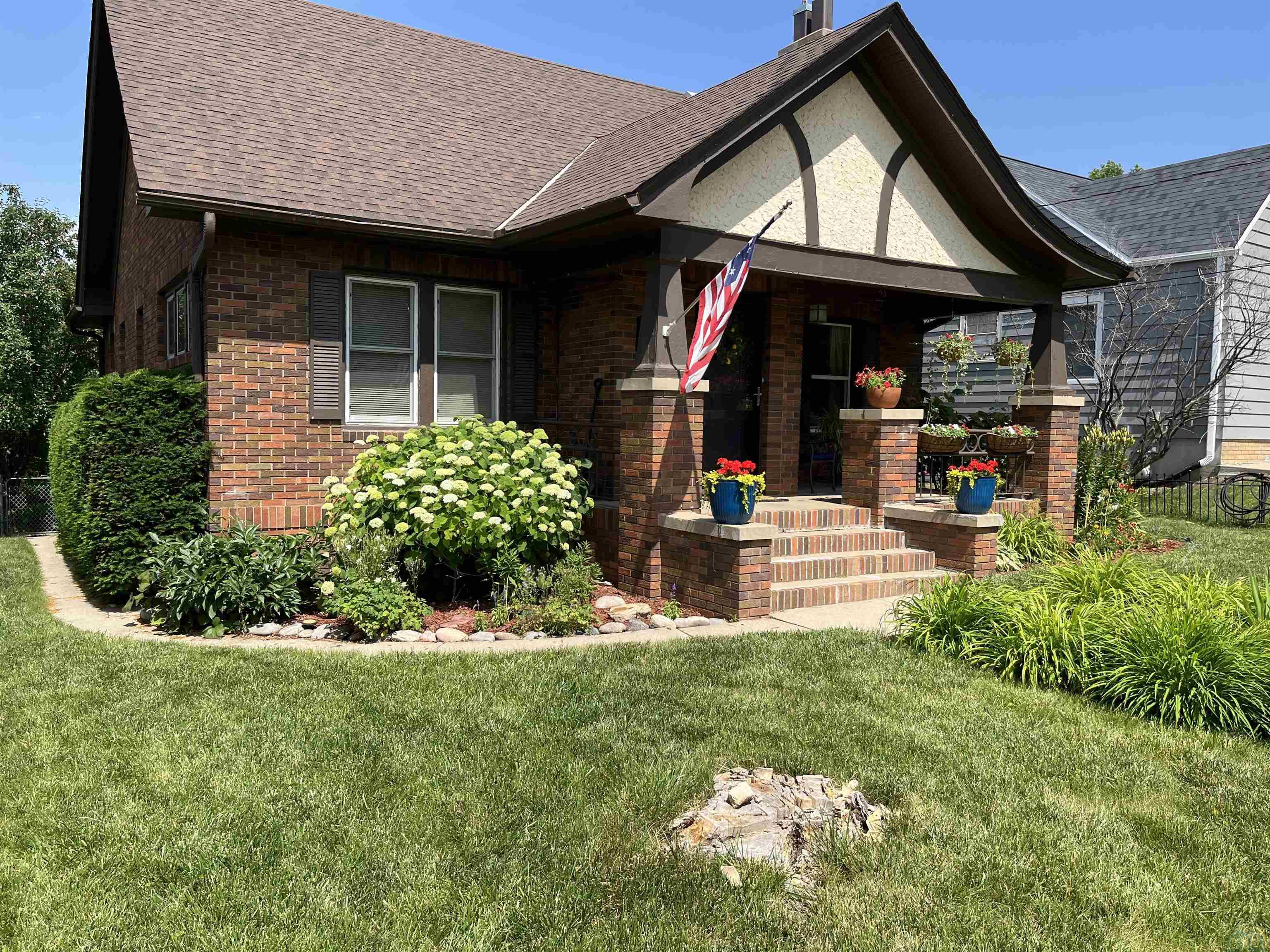 3058 Stone Park Blvd, Sioux City, IA 51104 