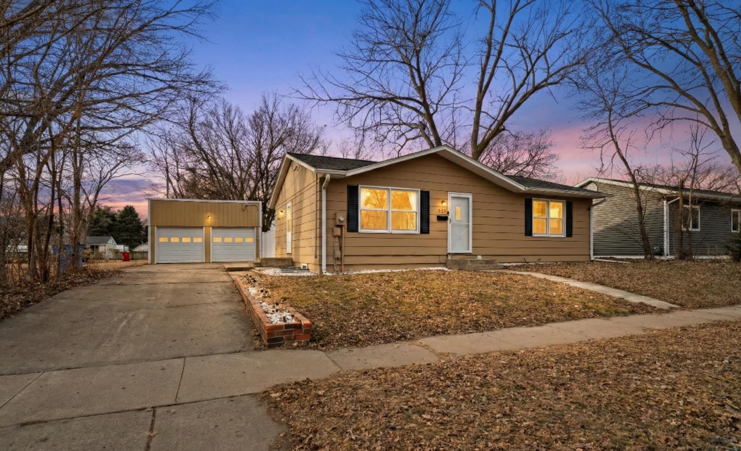 322 Dartmouth St W, Vermillion, SD 57069 