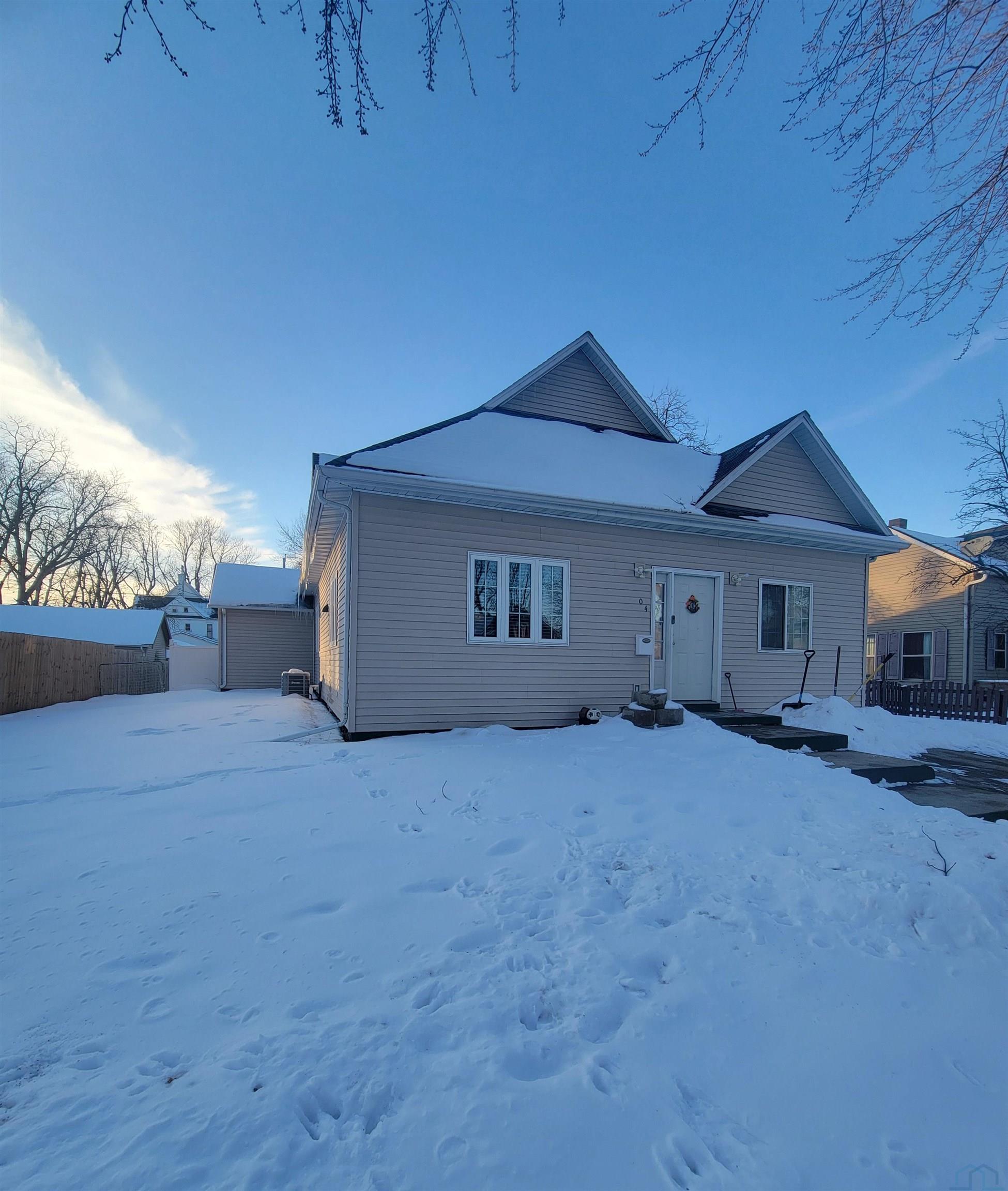 404 ONTARIO ST, Storm Lake, IA 50588 