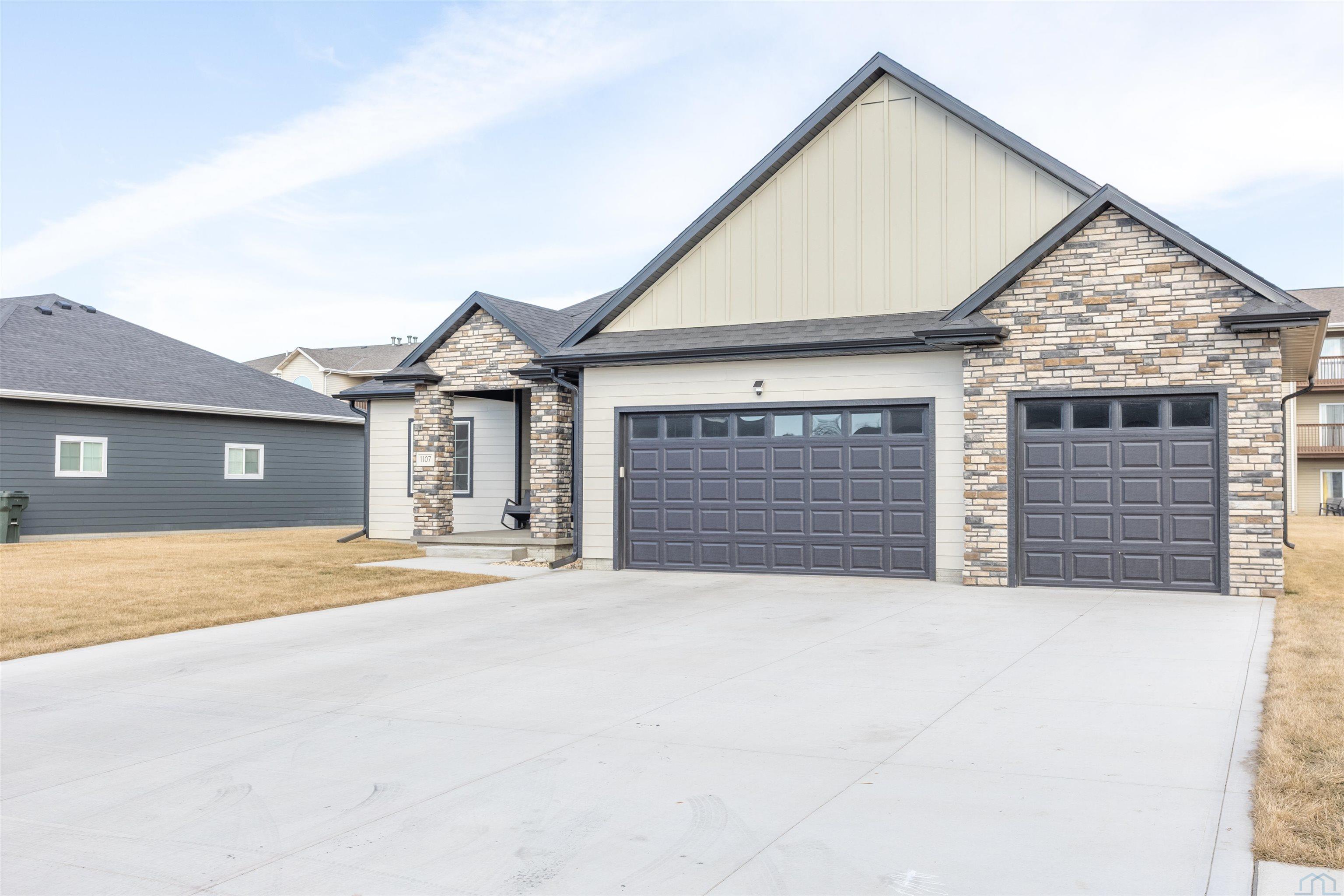 1107 19th E, South Sioux City, NE 68776 