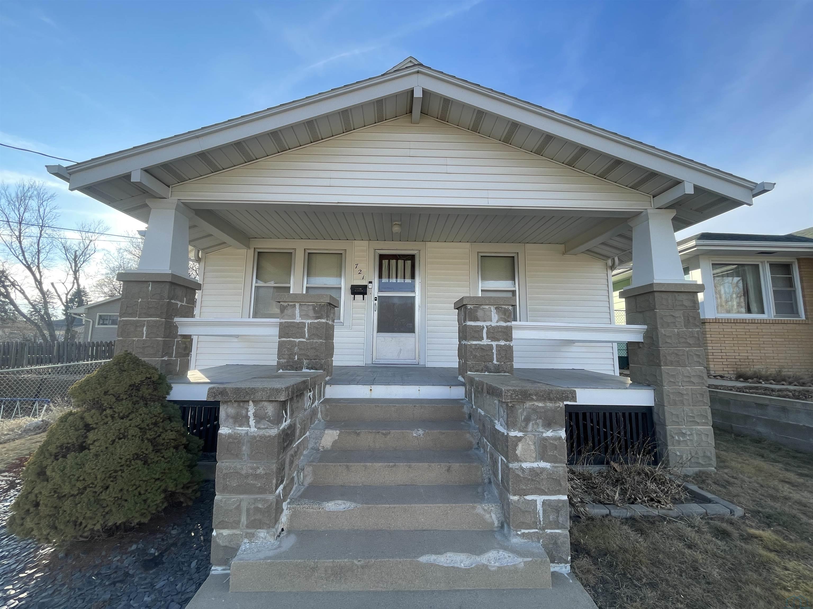 721 Linn St S, Sioux City, IA 51106 