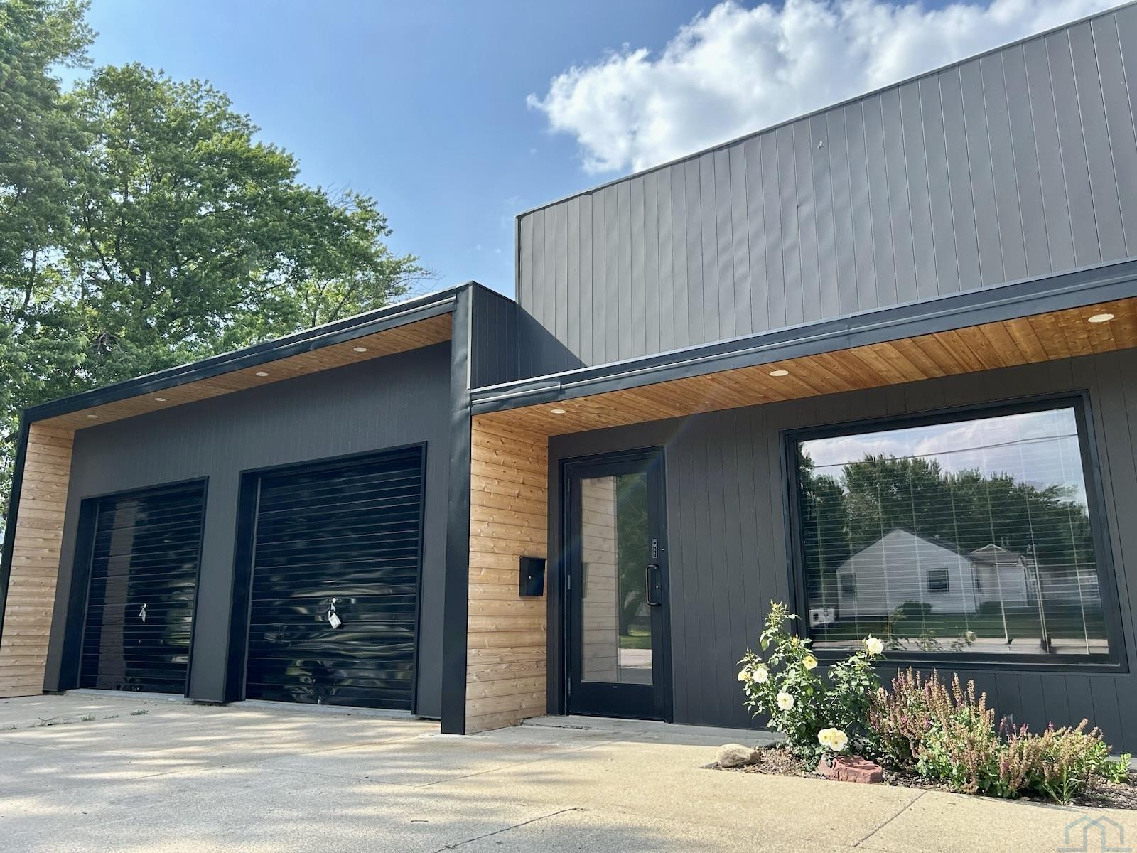 815 Milwaukee W, Storm Lake, IA 50588 