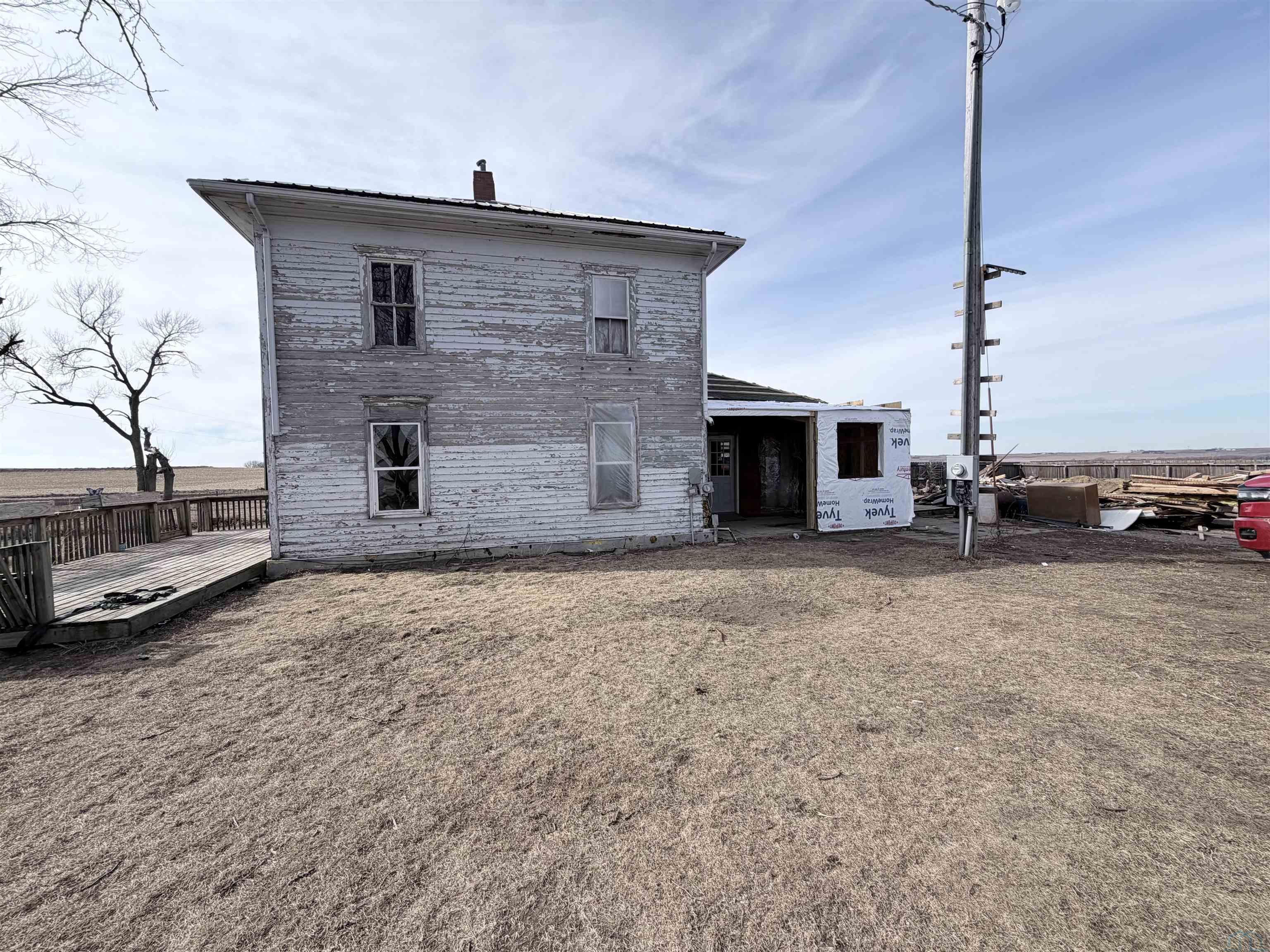 38581 120th St., LeMars, IA 51031 