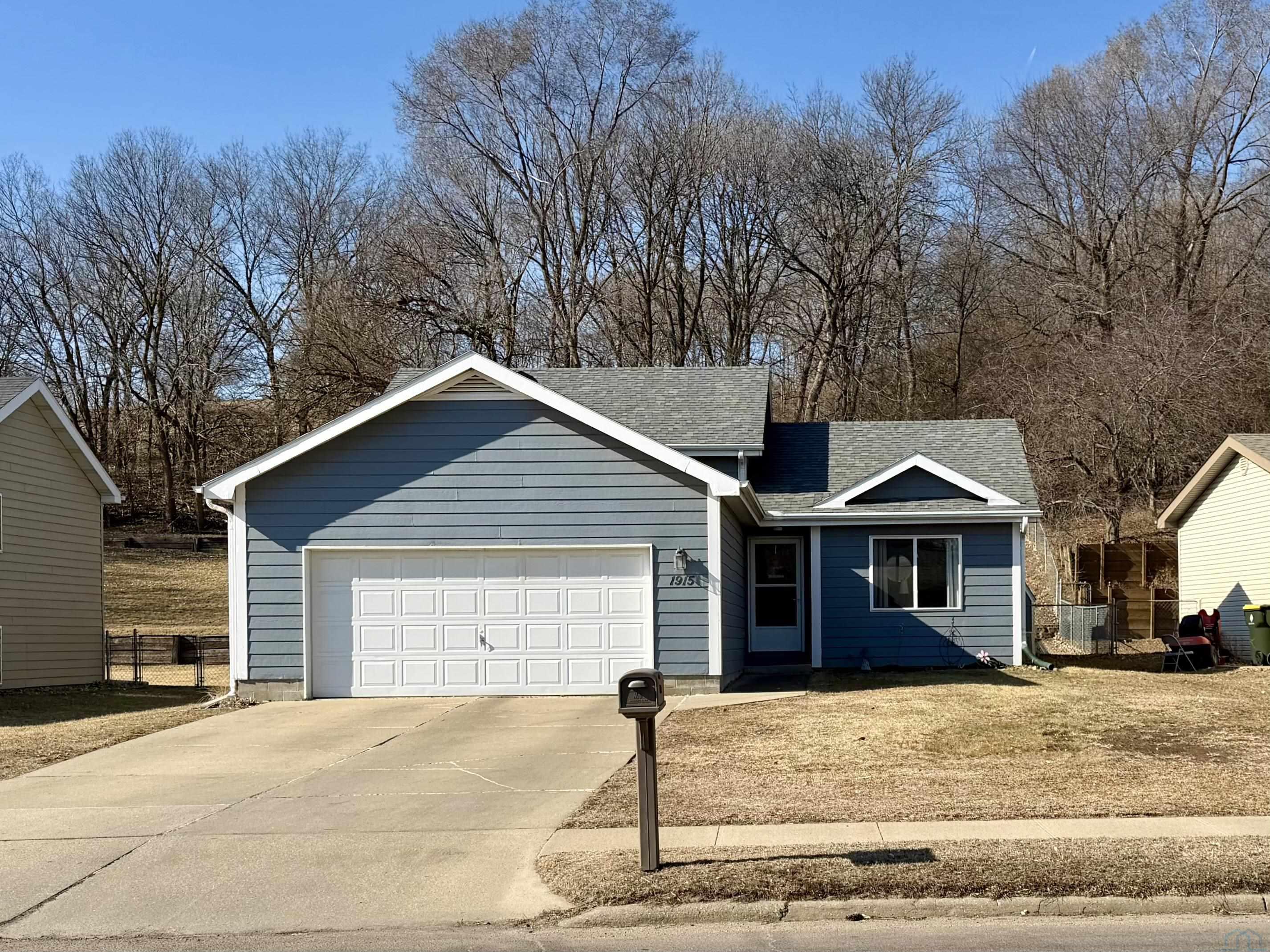 1915 Casselman St., Sioux City, IA 51103 