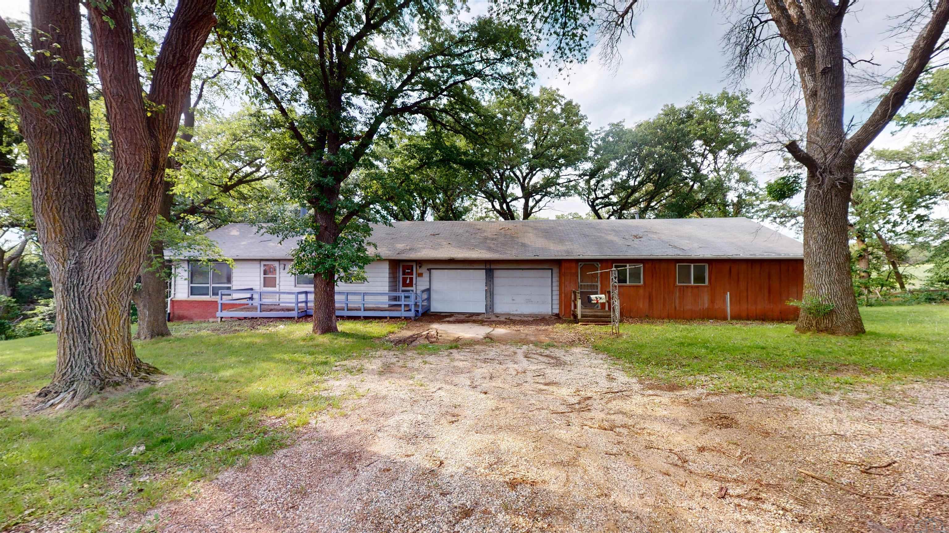 1521 600TH ST, Cherokee, IA 51012 