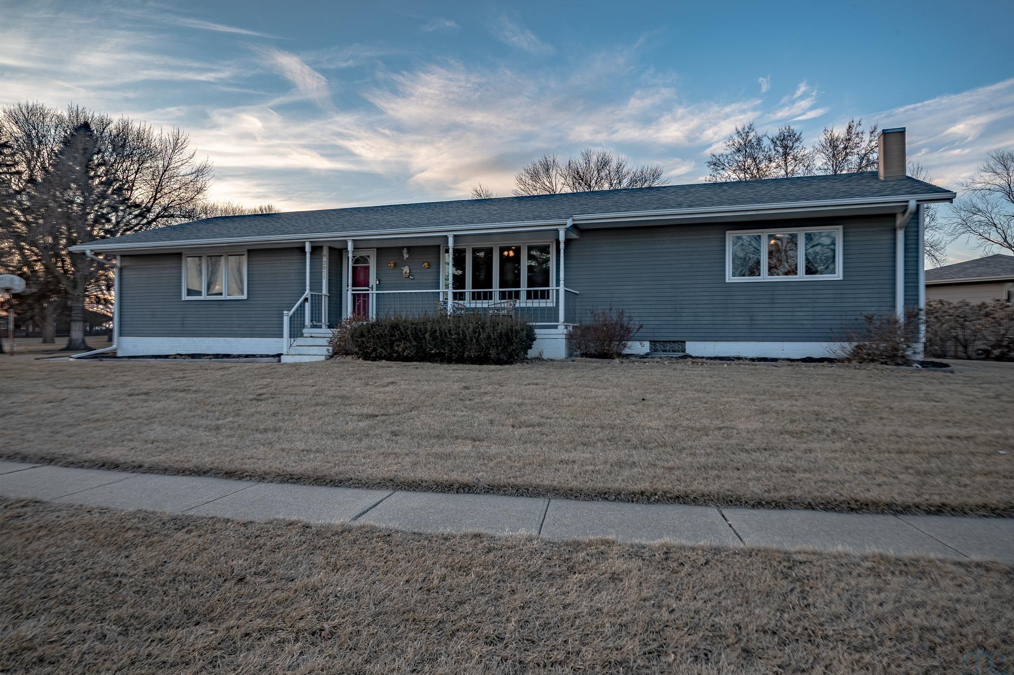 2011 ROUNDTABLE RD, Sergeant Bluff, IA 51054 