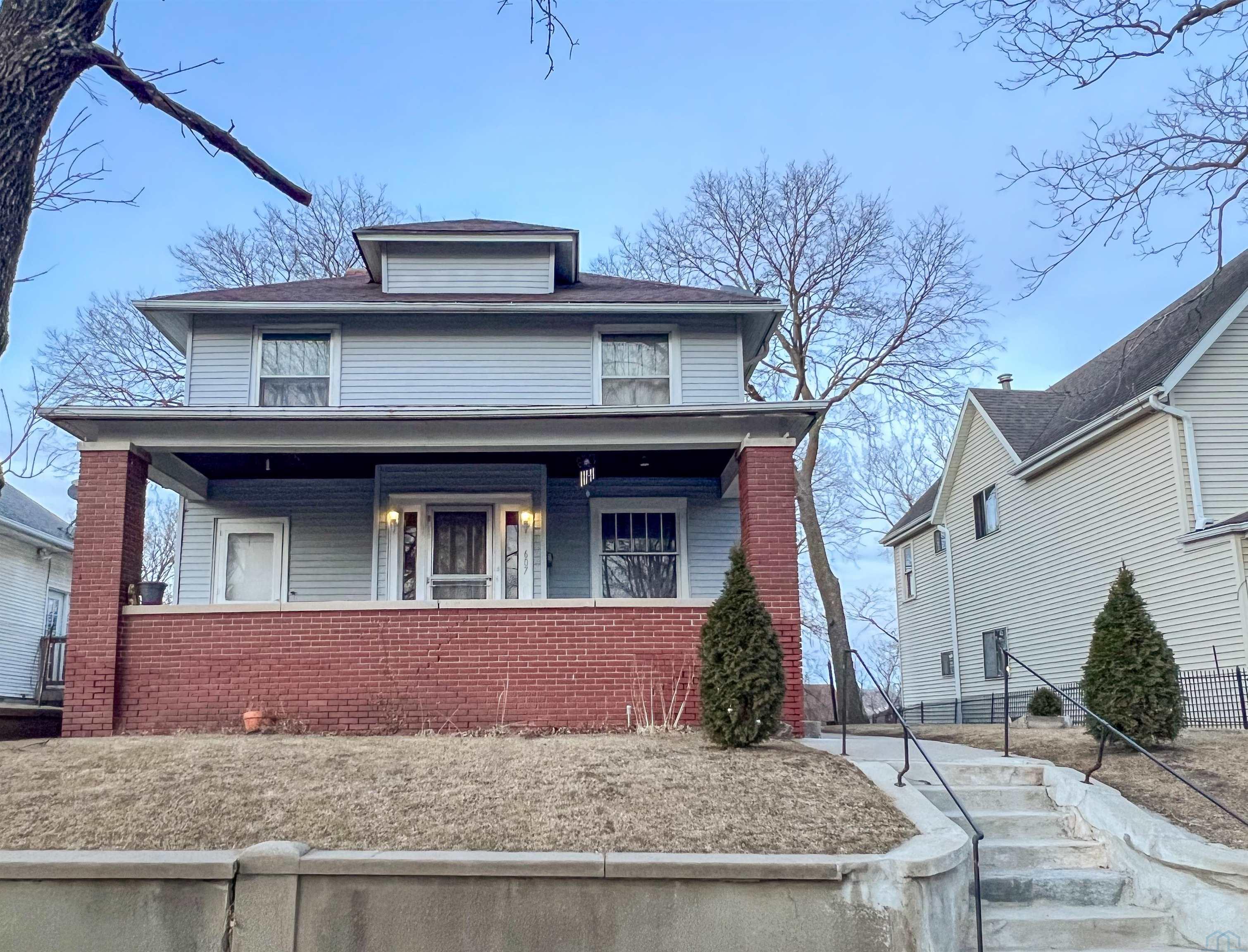 607 4th W, Sioux City, IA 51103 