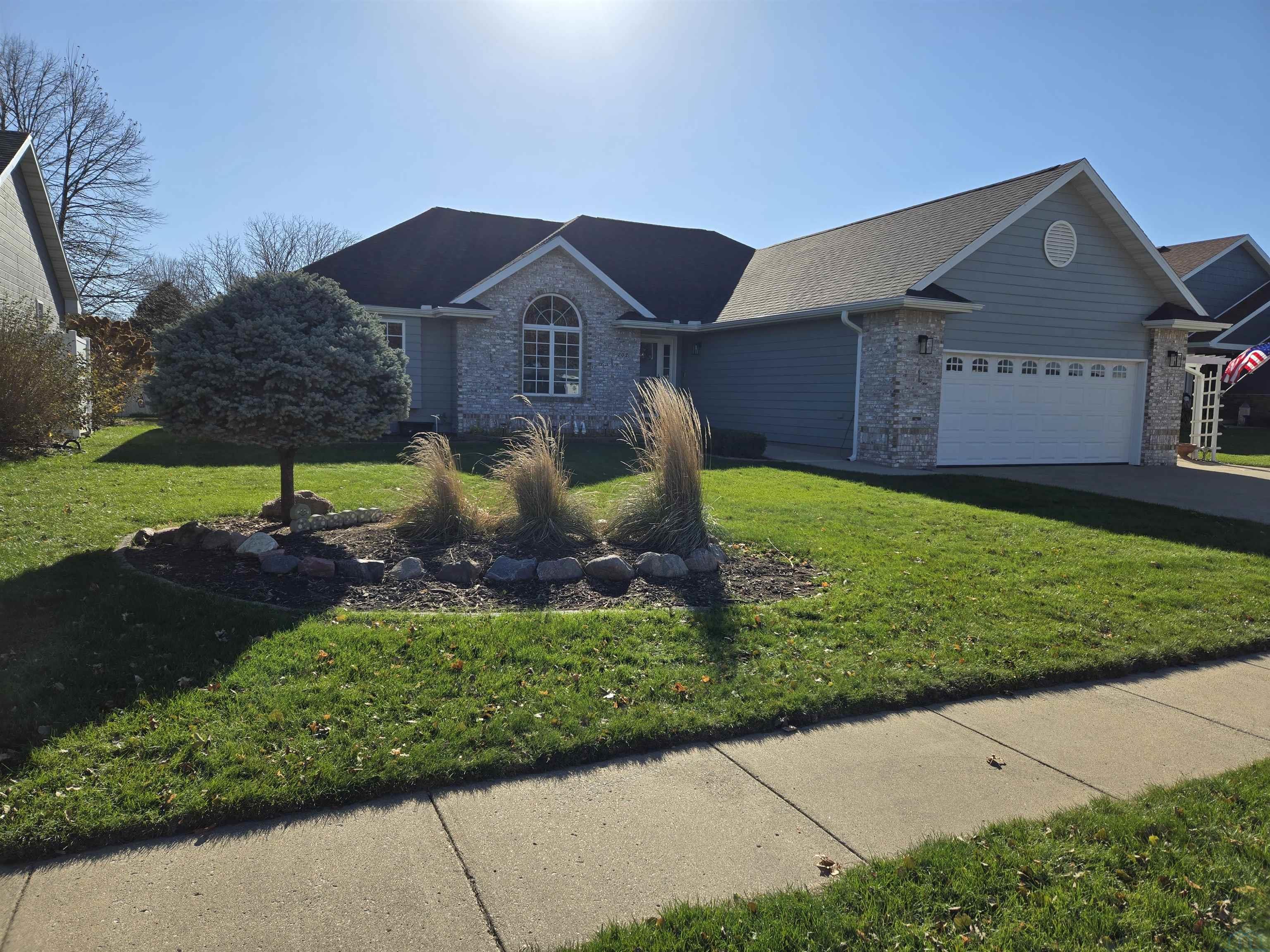 202 Frontier, Sergeant Bluff, IA 51054 