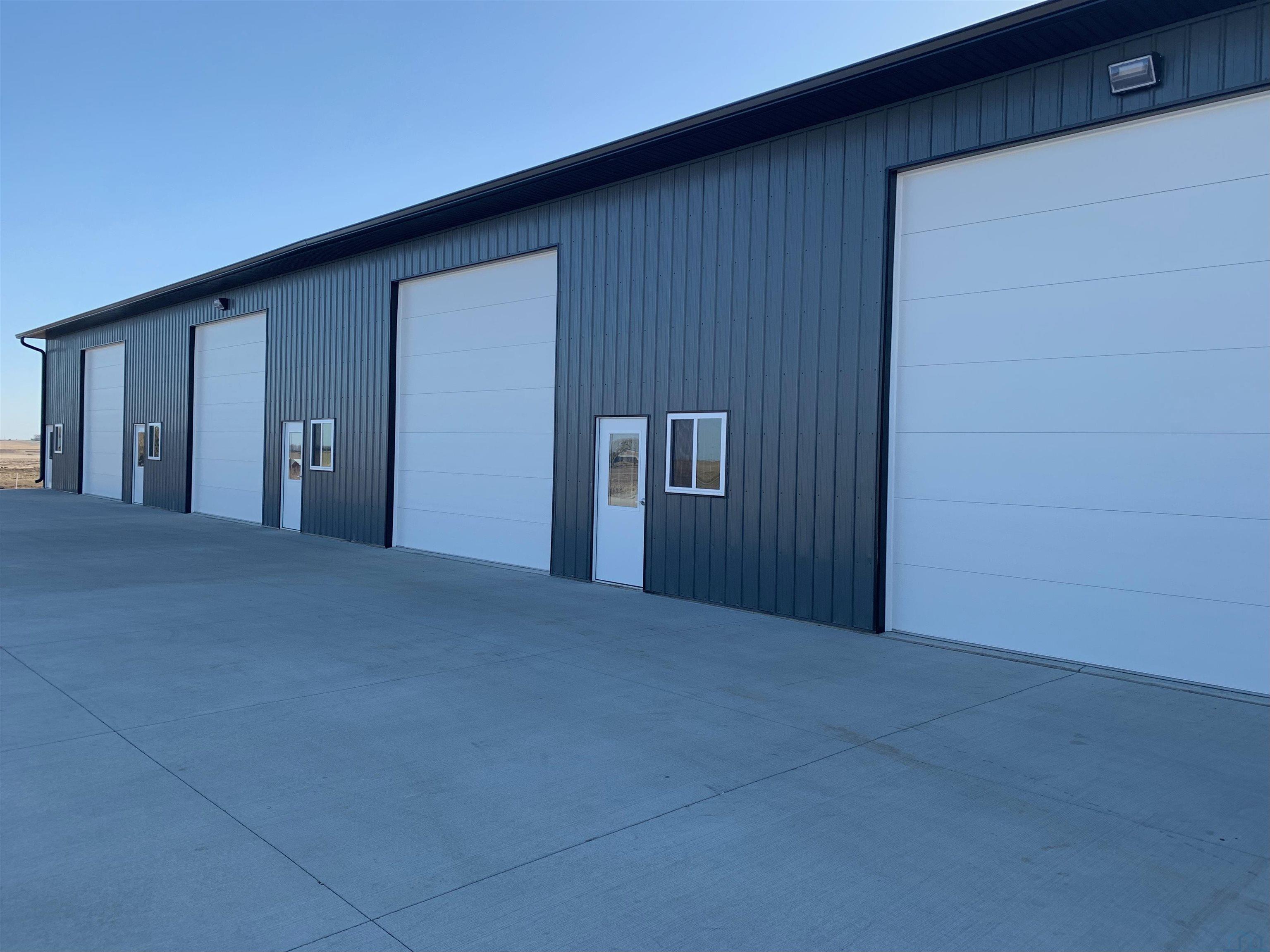 616 17th St SE Unit #14, Orange City, IA 51041 