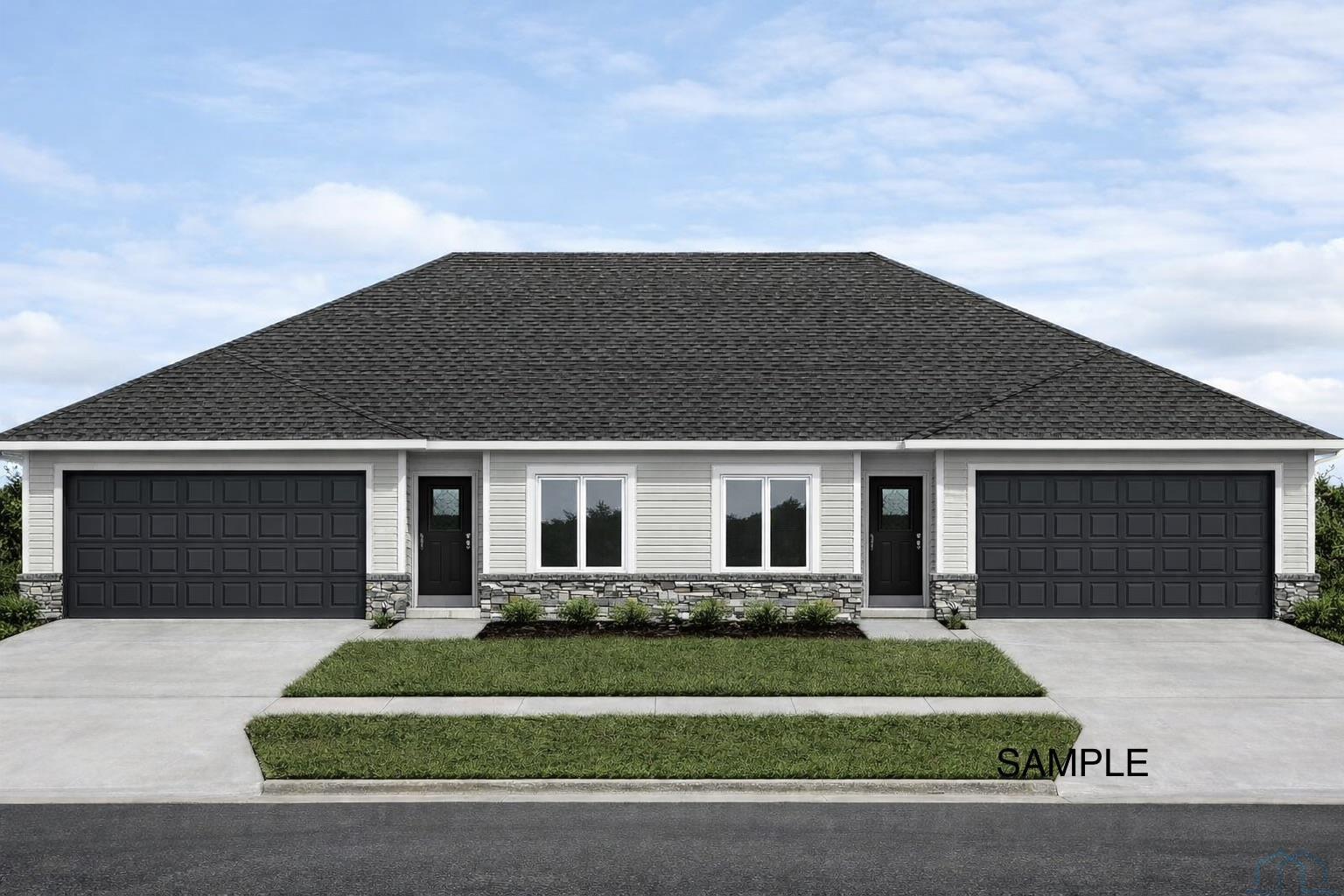 4545 Badger Ct, Sioux City, IA 51106 