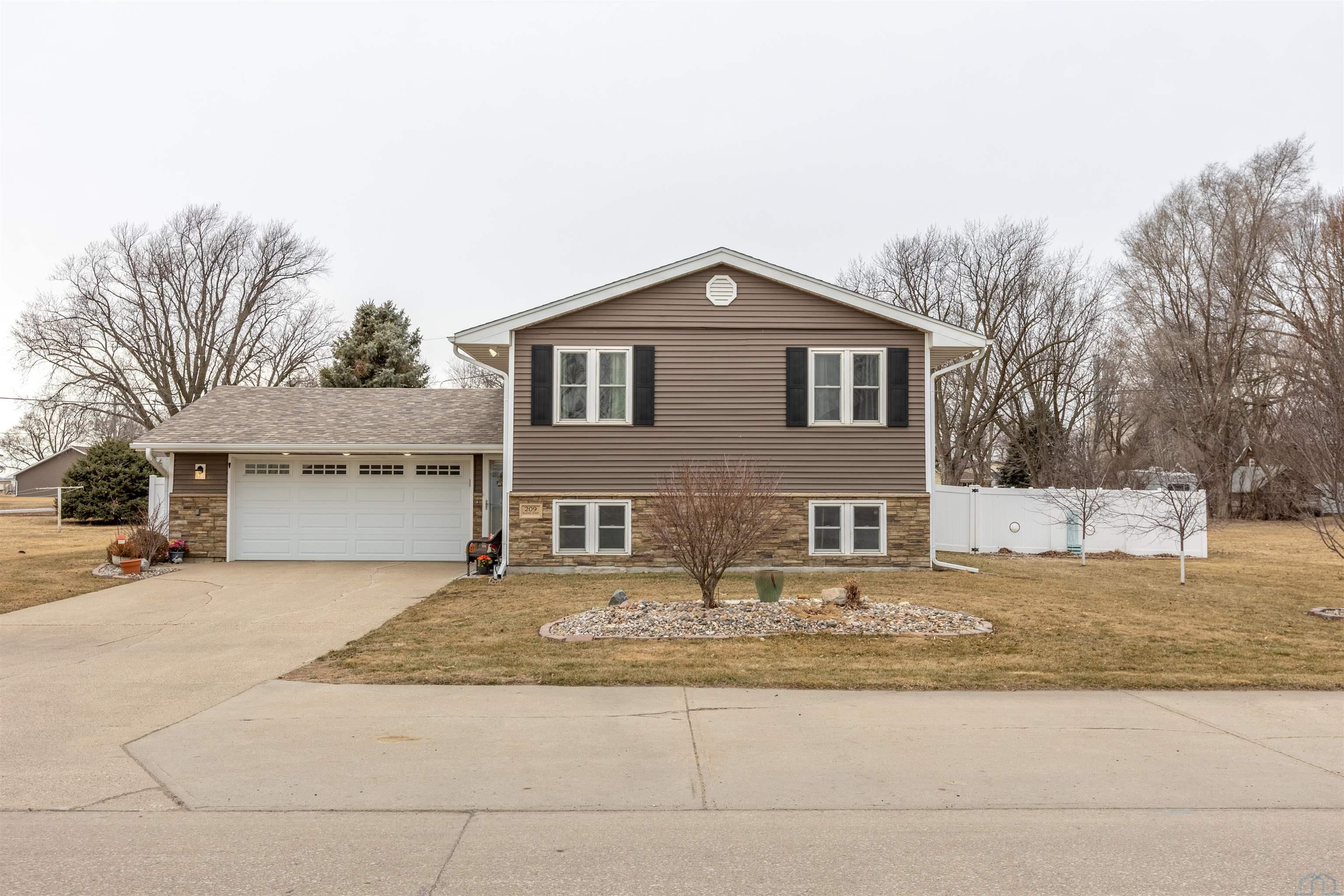 209 Buckley Street, Sloan, IA 51055 