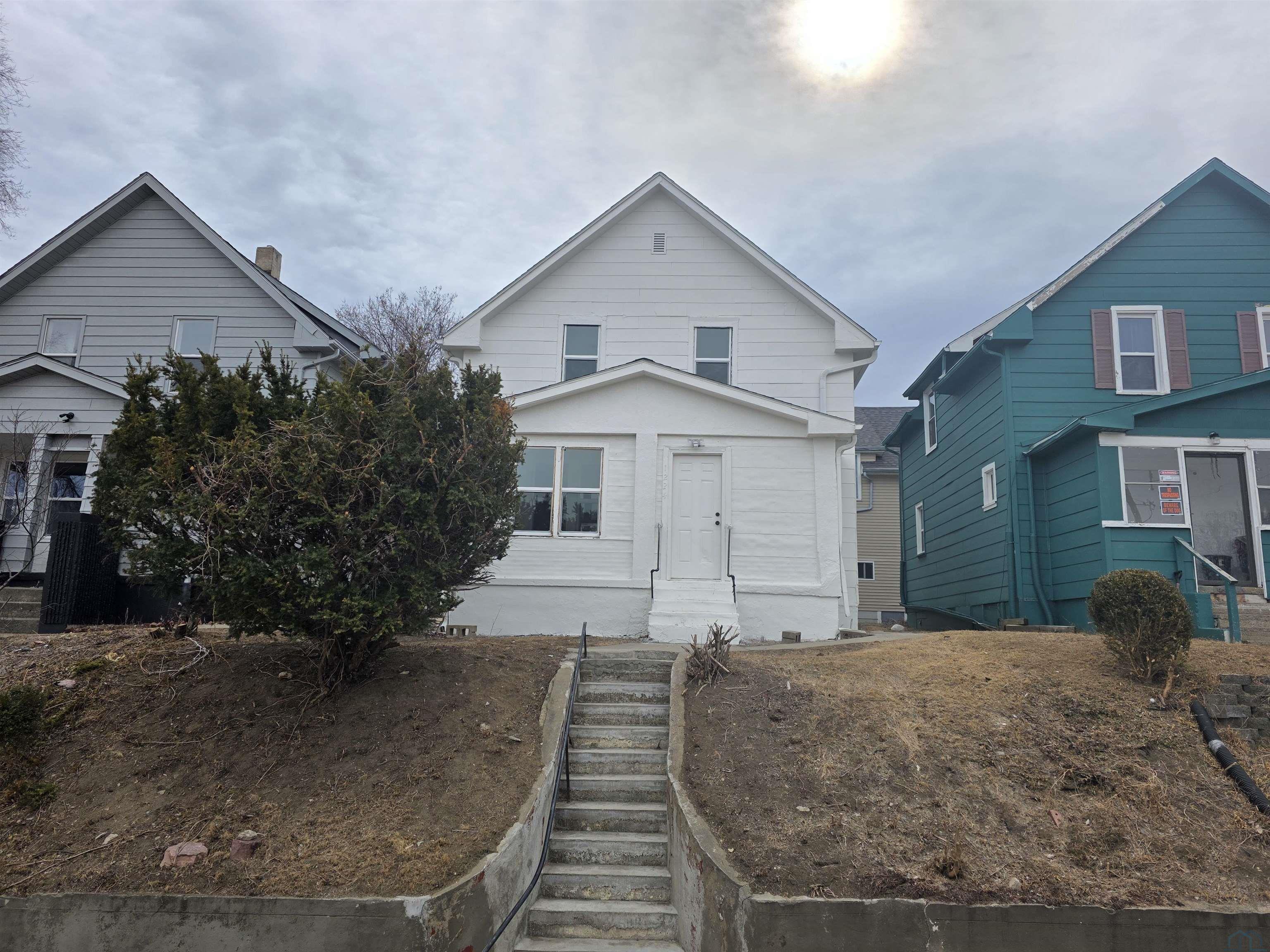 1224 W 5th St, Sioux City, IA 51103 