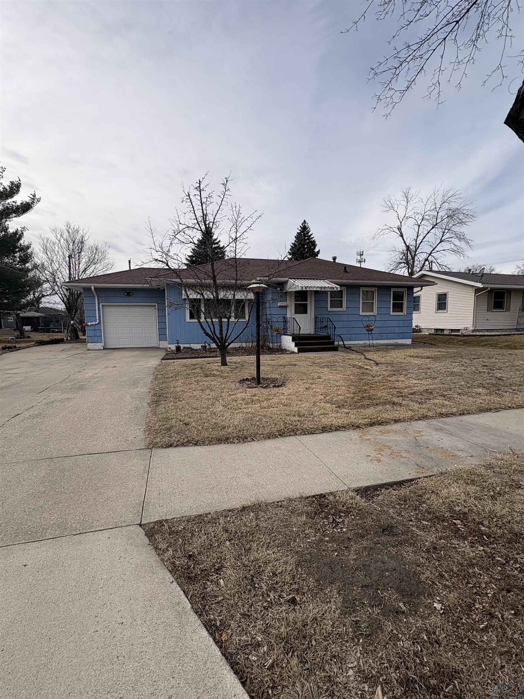 1108 SPOONER ST, Storm Lake, IA 50588 