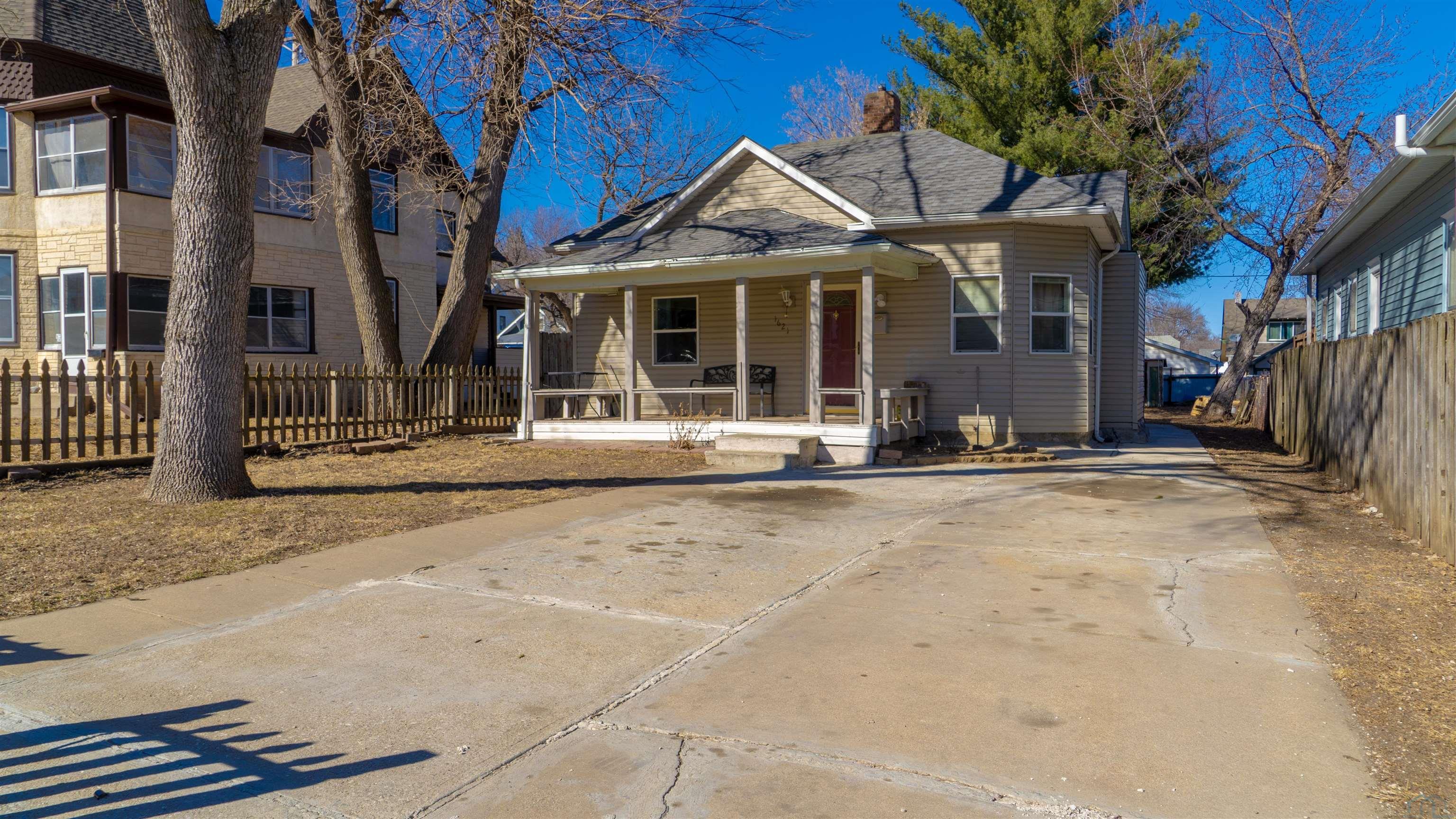 1621 15TH ST W, Sioux City, IA 51103 