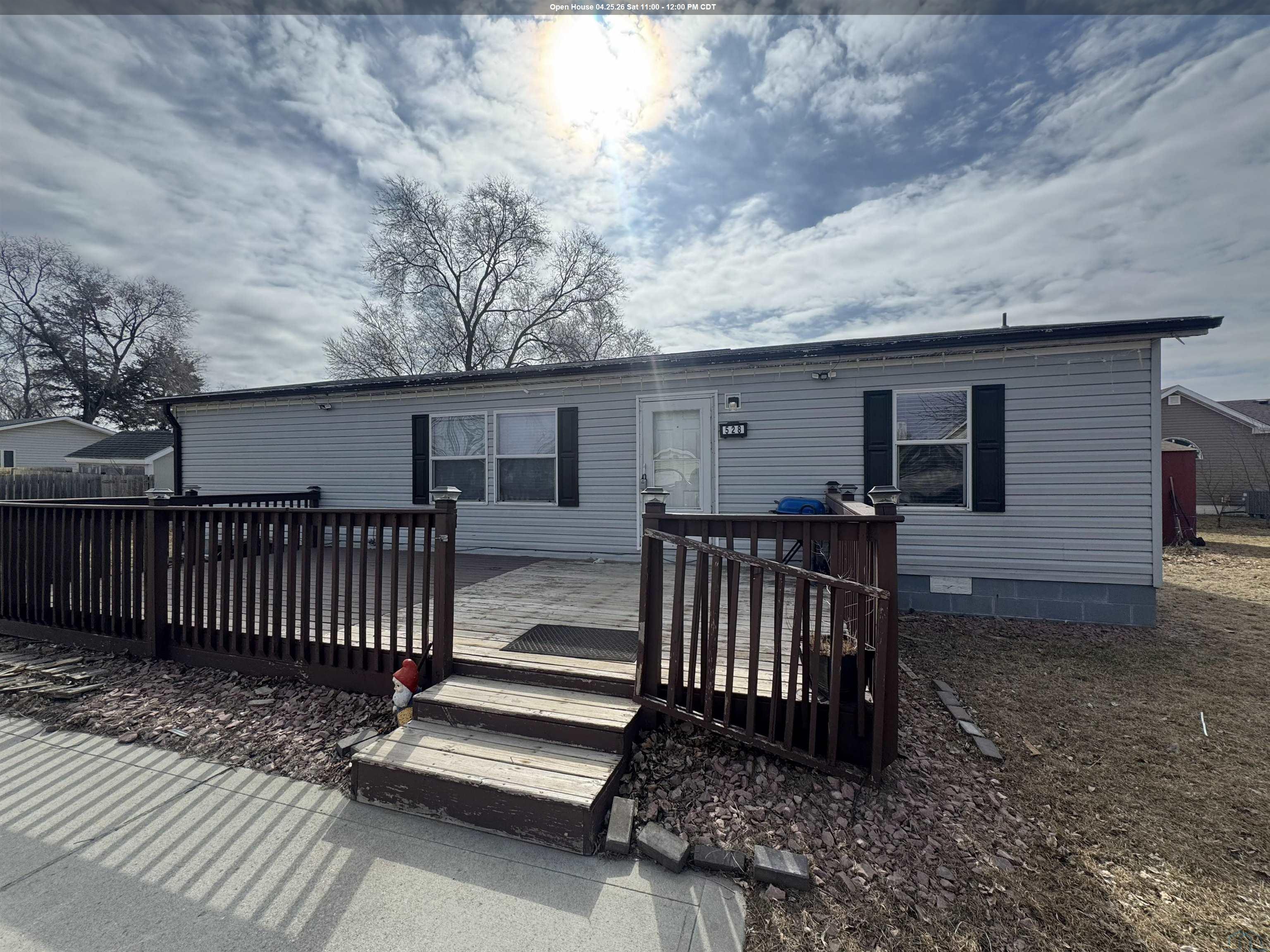 528 6th St W, South Sioux City, NE 68776 