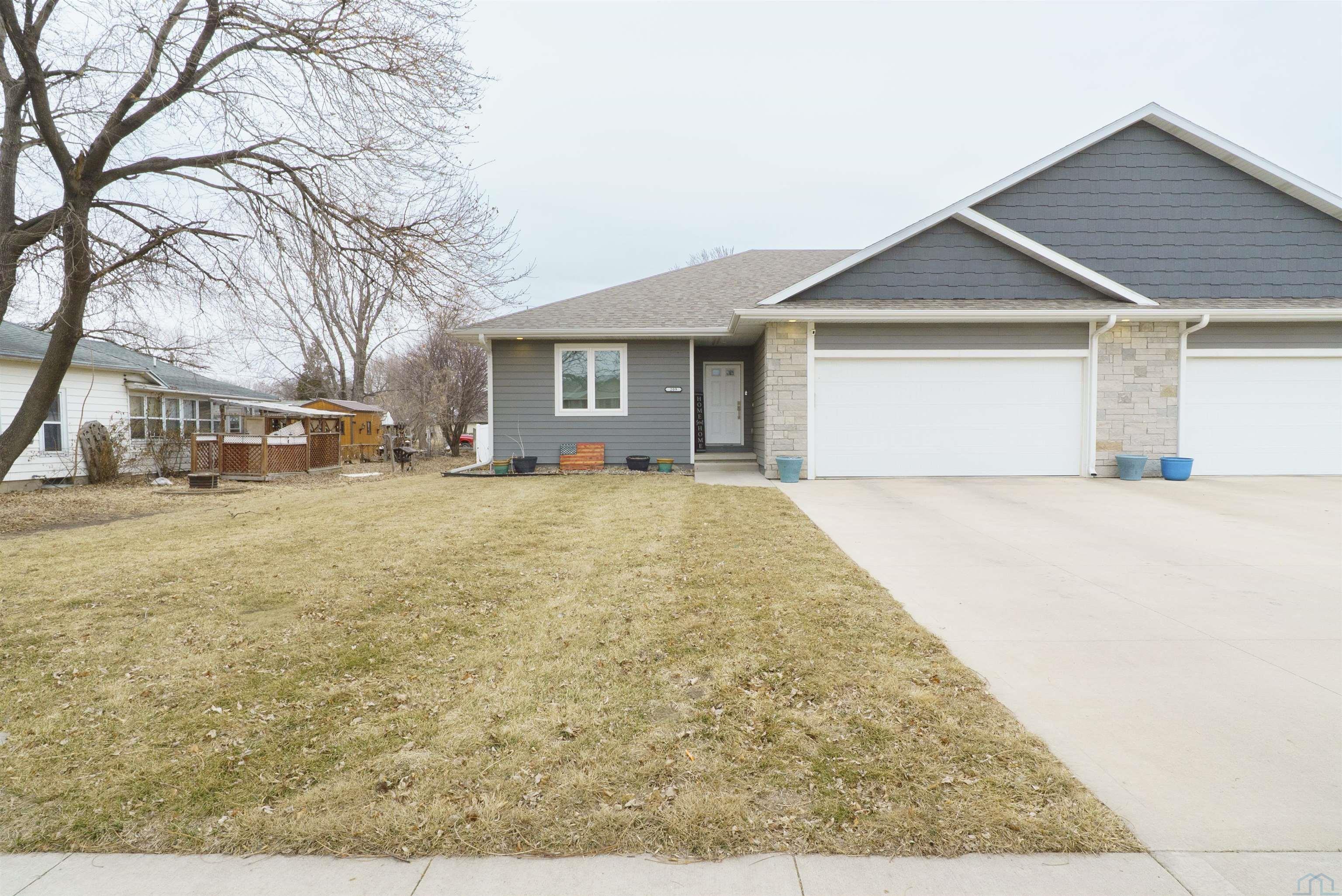 209 5TH ST, Sergeant Bluff, IA 51054 