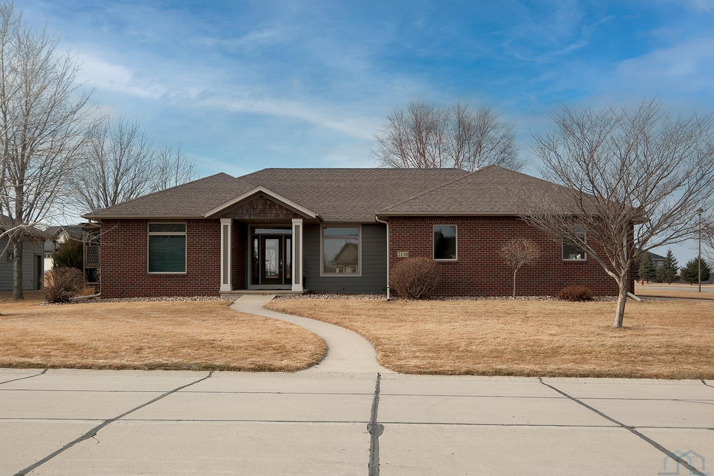 2118 Pinehurst Ct.						  						 , Sioux Center						 , IA						  51250						  