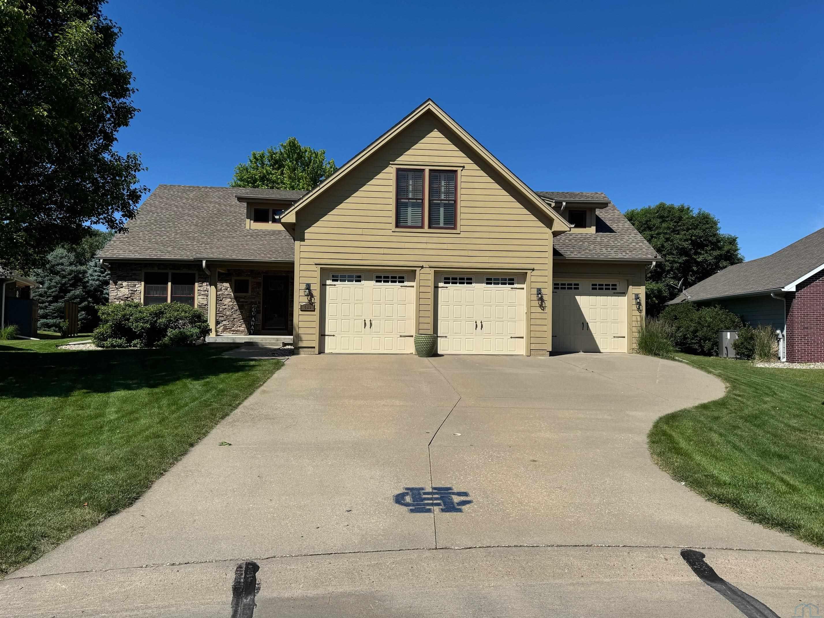 480 Bluestem Trail, Dakota Dunes, SD 57049 