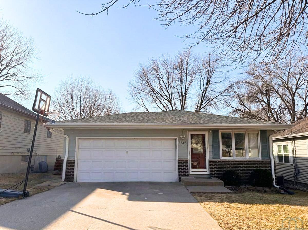 2617 Cleveland Street S, Sioux City, IA 51106 