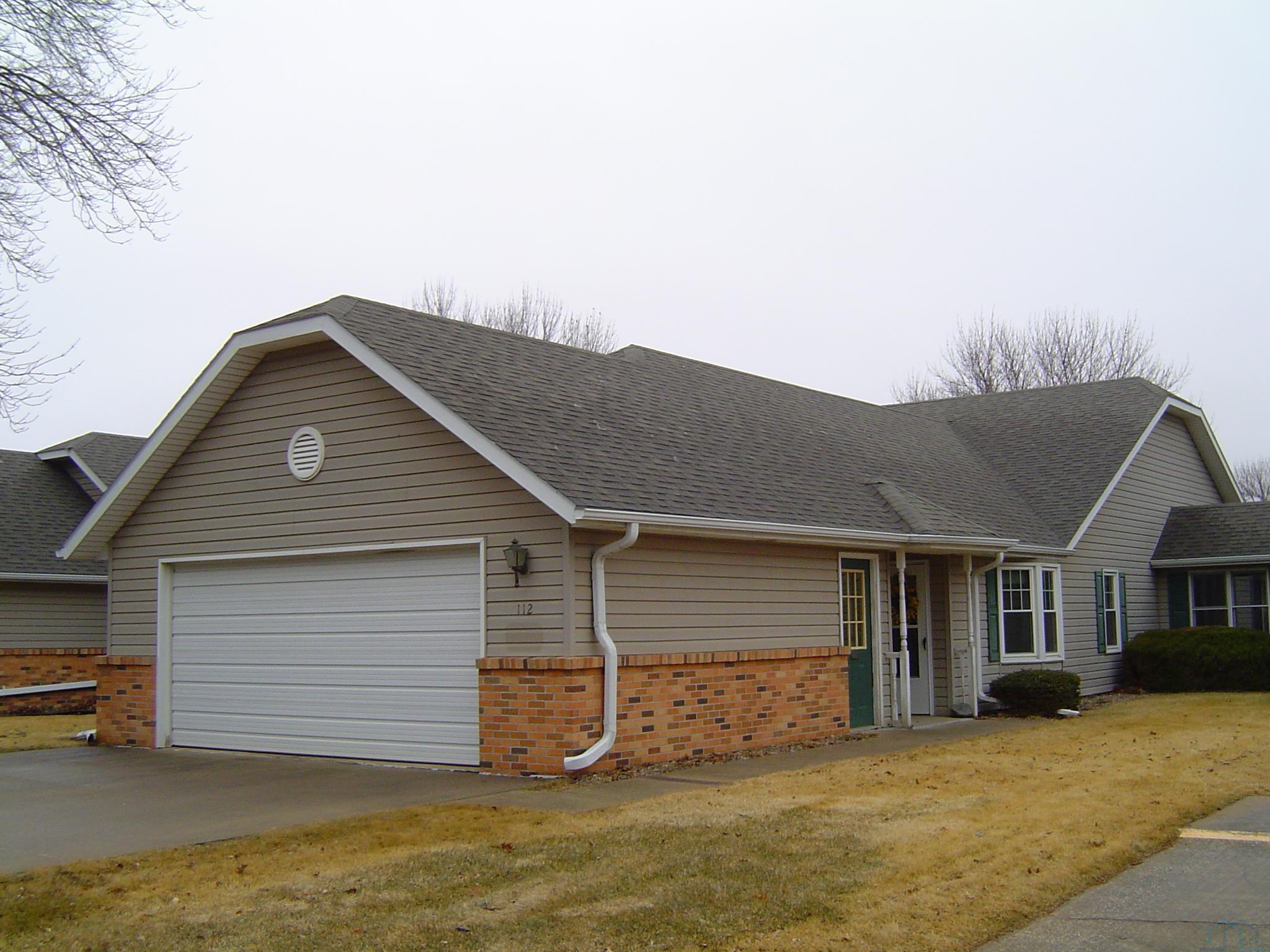 708 2nd St. SE #112, Orange City, IA 51041 