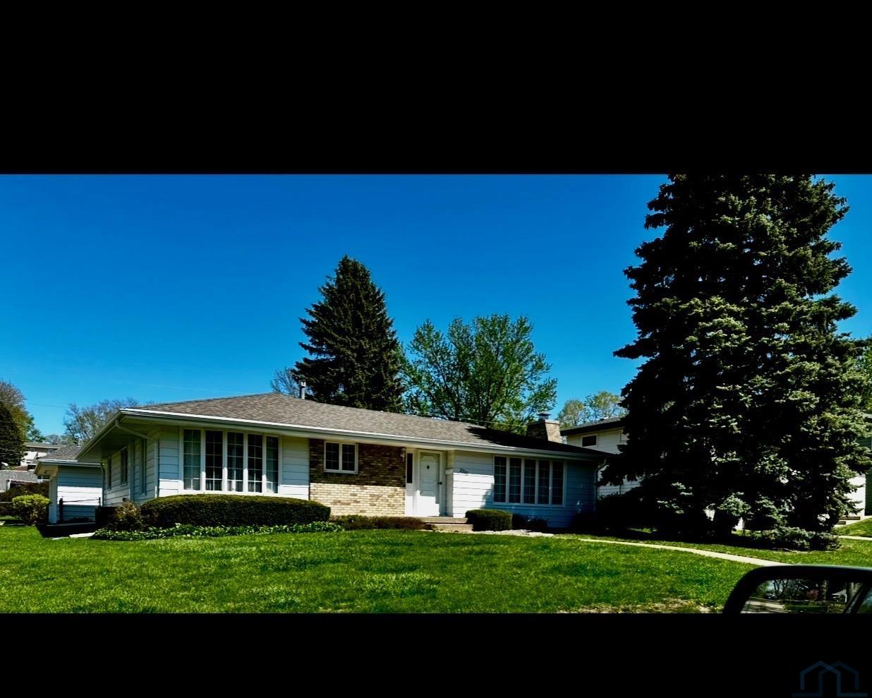 2700 Steele S, Sioux City, IA 51106 