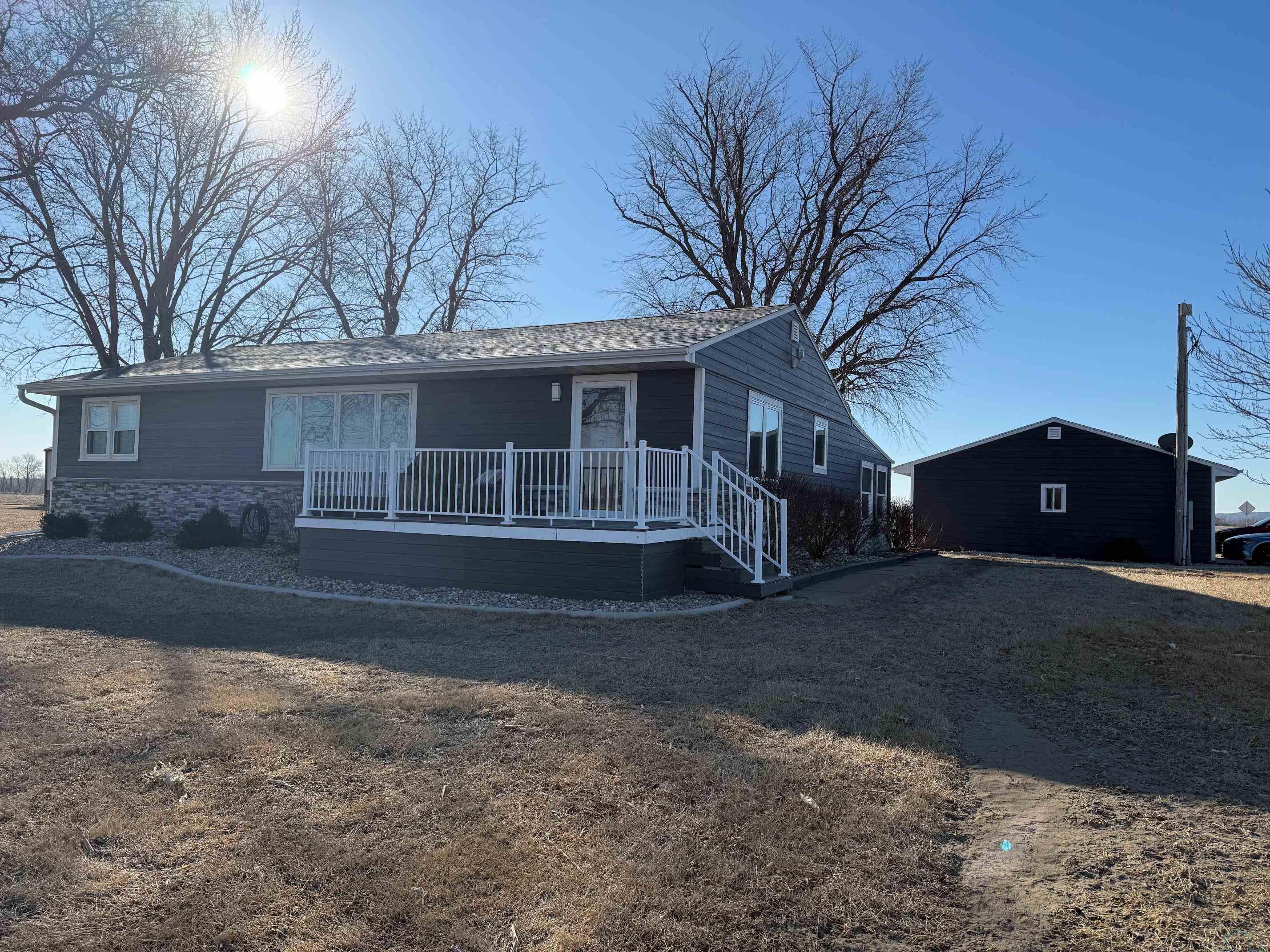 33402 482ND AVE, Jefferson, SD 57038 