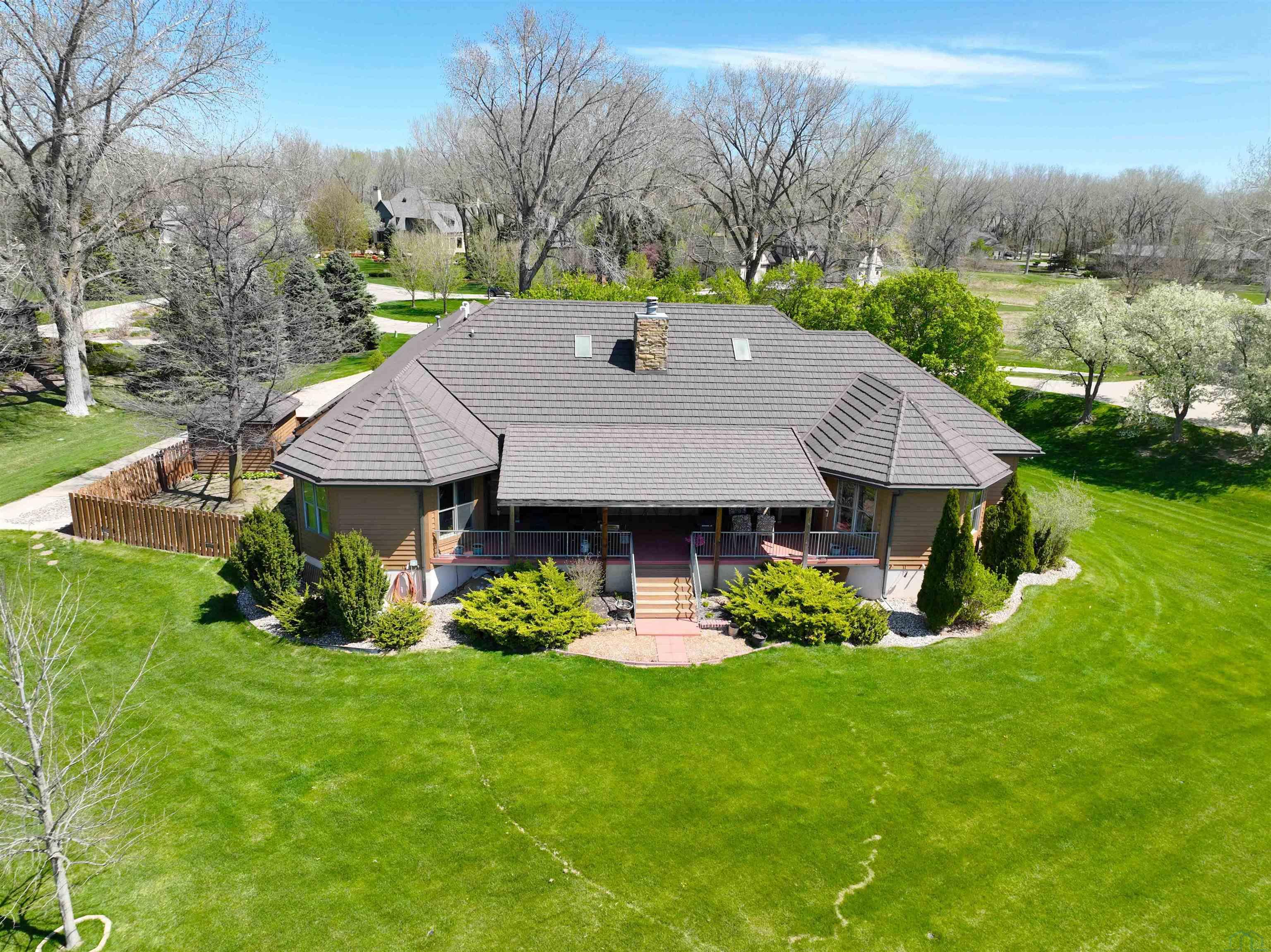 938 Spyglass Ct., Dakota Dunes, SD 57049 