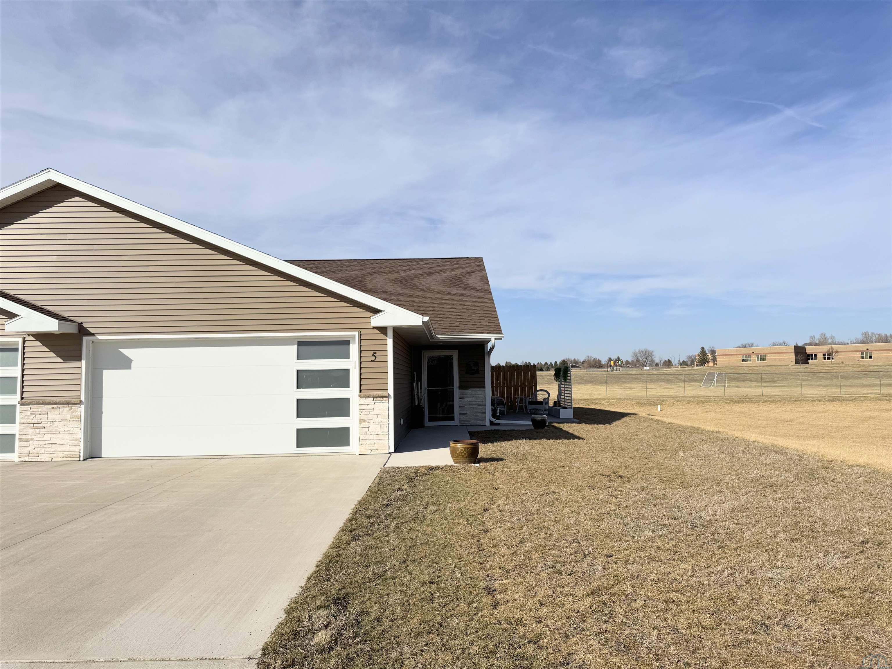 1821 6TH ST W #5, Storm Lake, IA 50588 