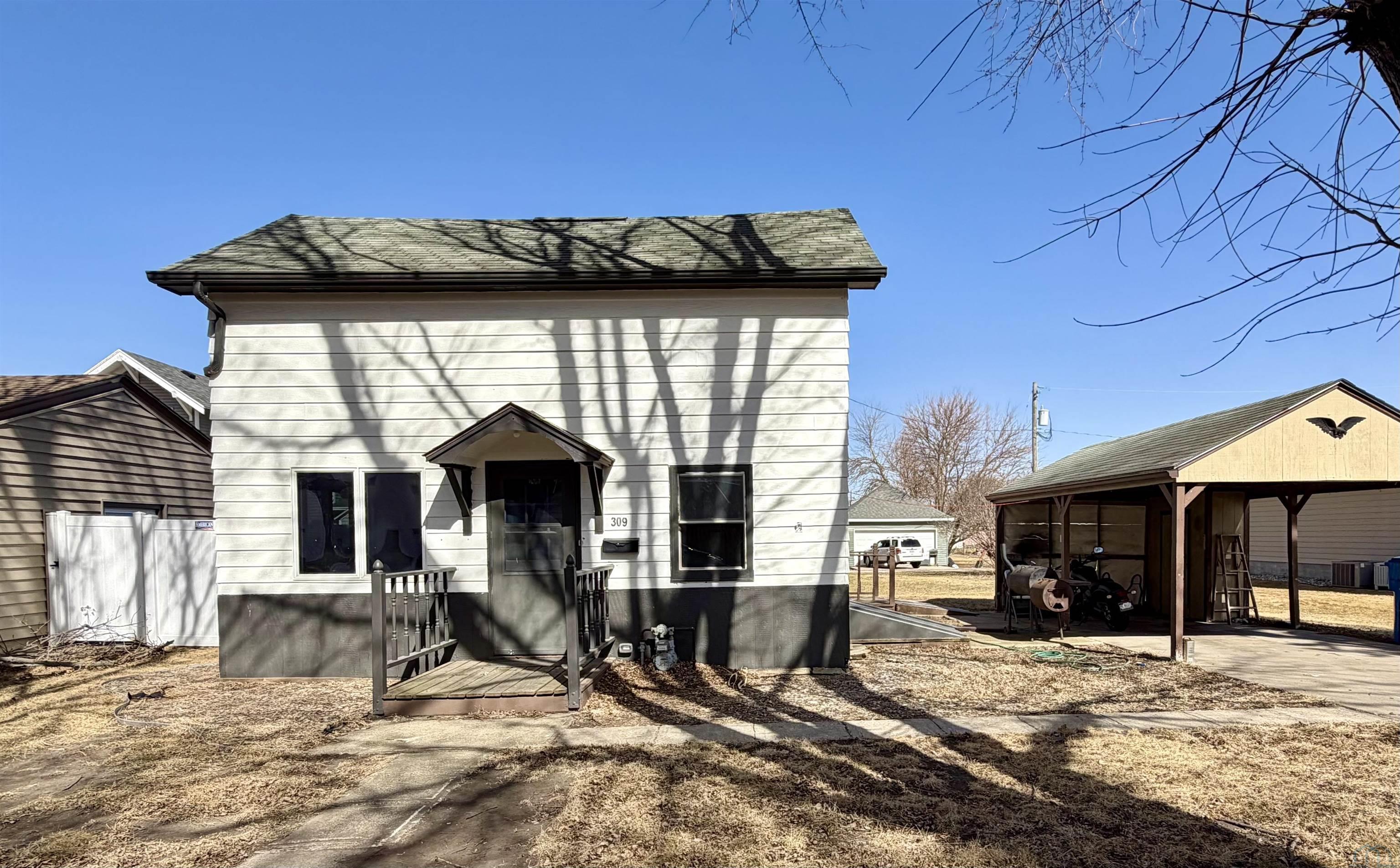 309 1st Street SE, LeMars, IA 51031 