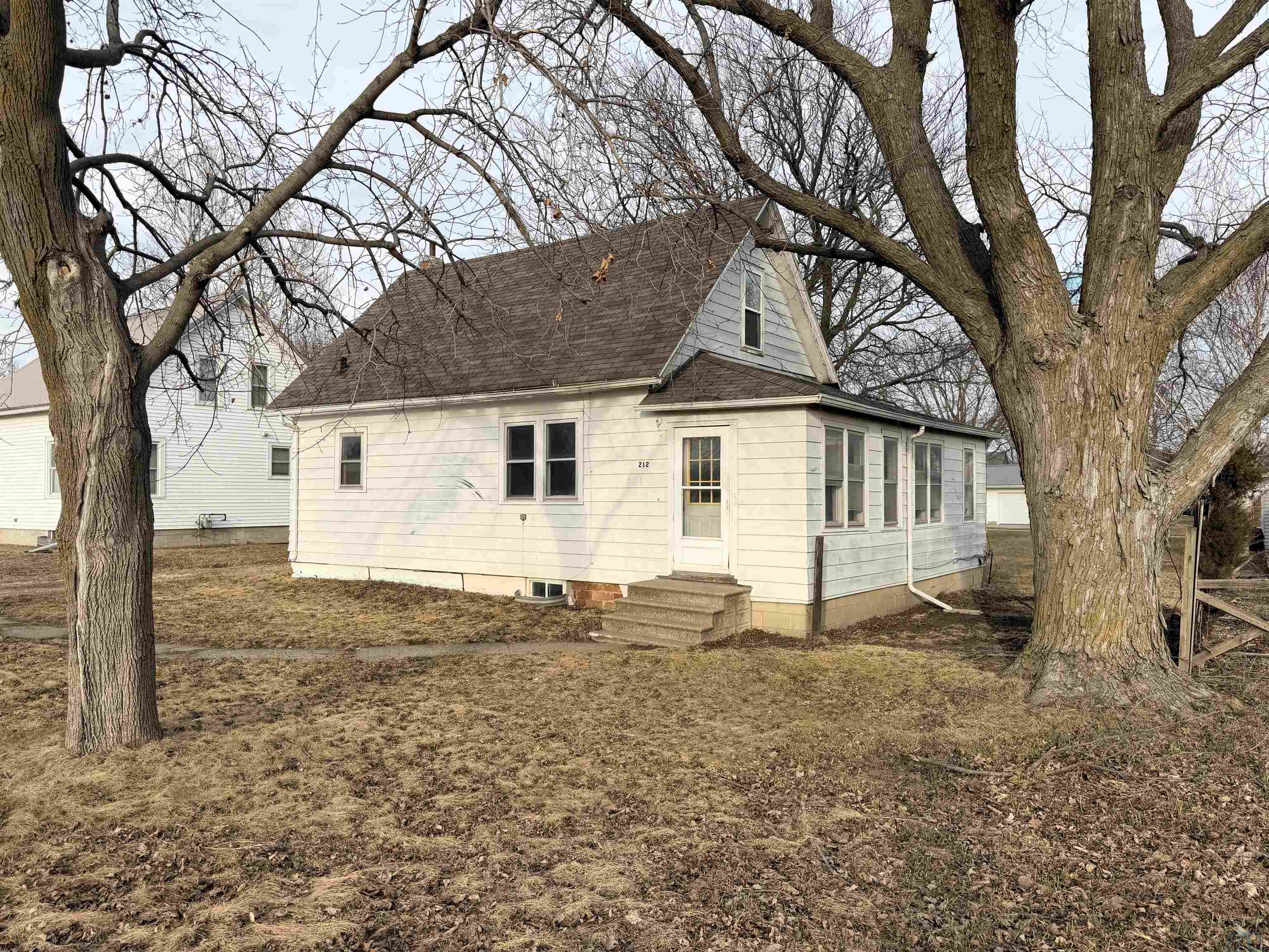 212 MAPLE ST, Aurelia, IA 51005 