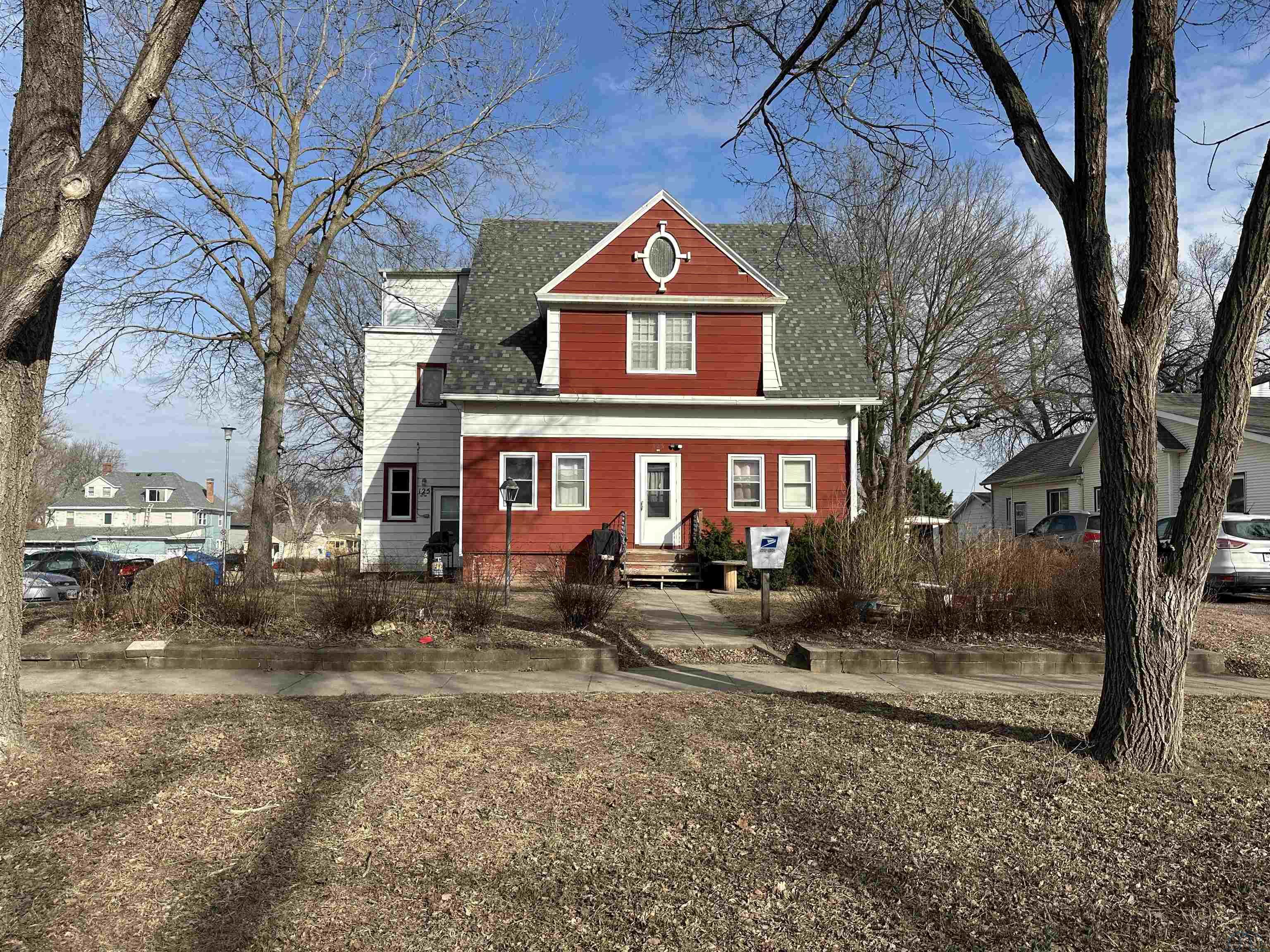 125 Prospect, Vermillion, SD 57069 