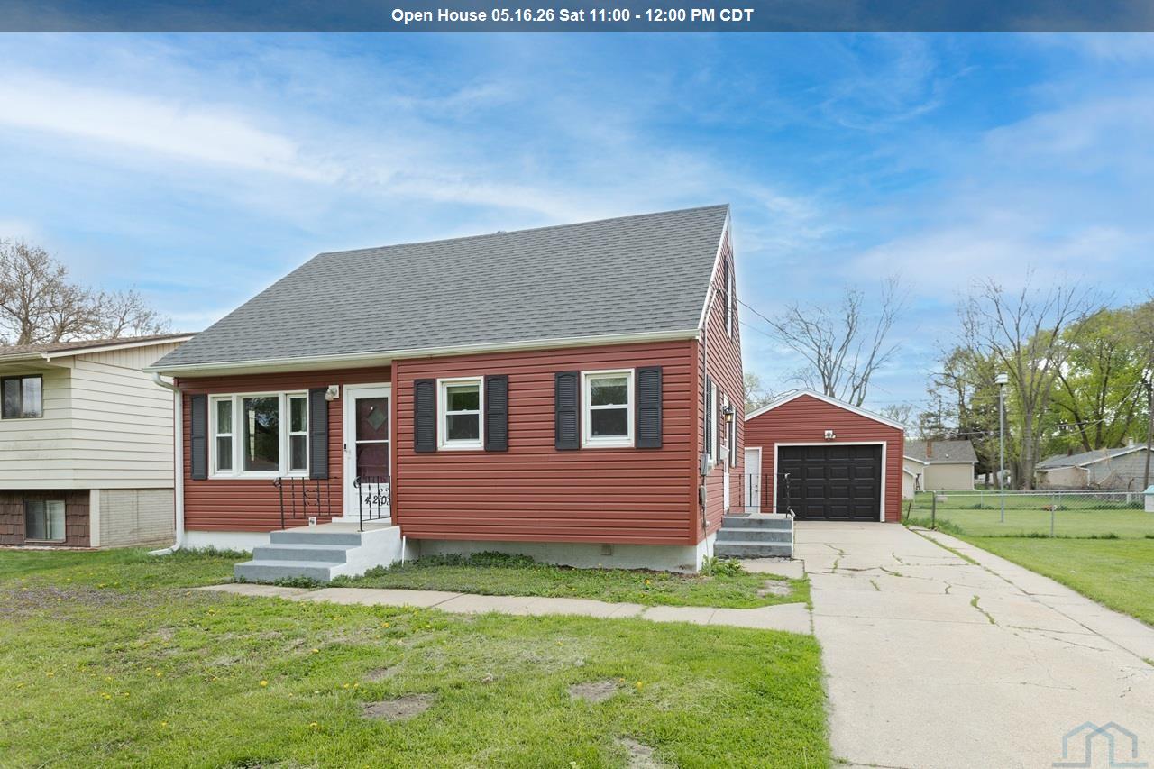 1420 Lunah Ave. W, Sioux City, IA 51103 