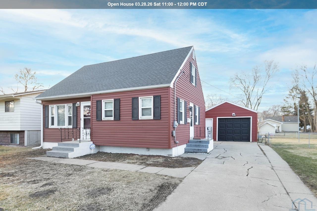 1420 Lunah Ave. W, Sioux City, IA 51103 