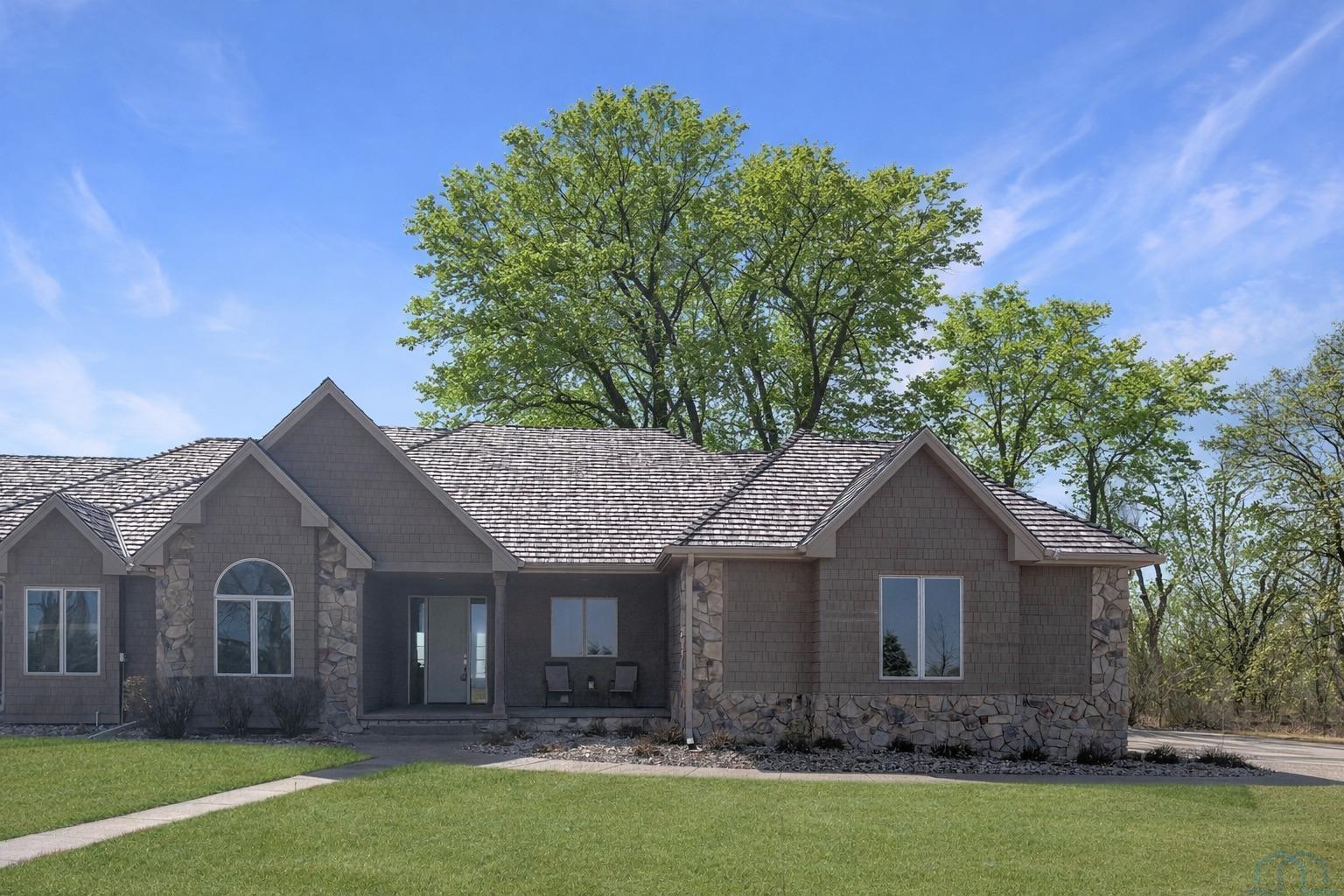 1004 Wynstone Dr., Jefferson, SD 57038 
