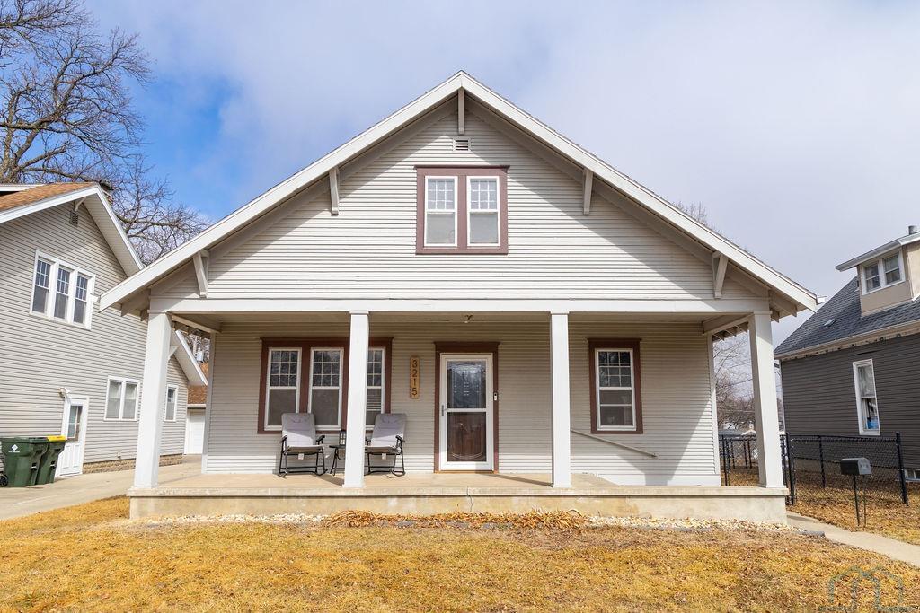 3215 5th Ave, Sioux City, IA 51106 