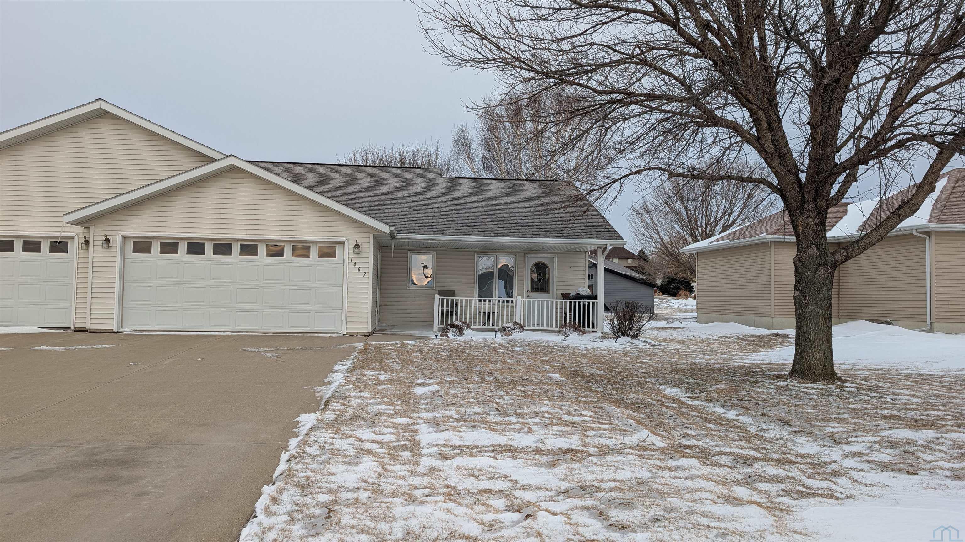 1467 7TH AVE SE						  						 , Sioux Center						 , IA						  51250						  