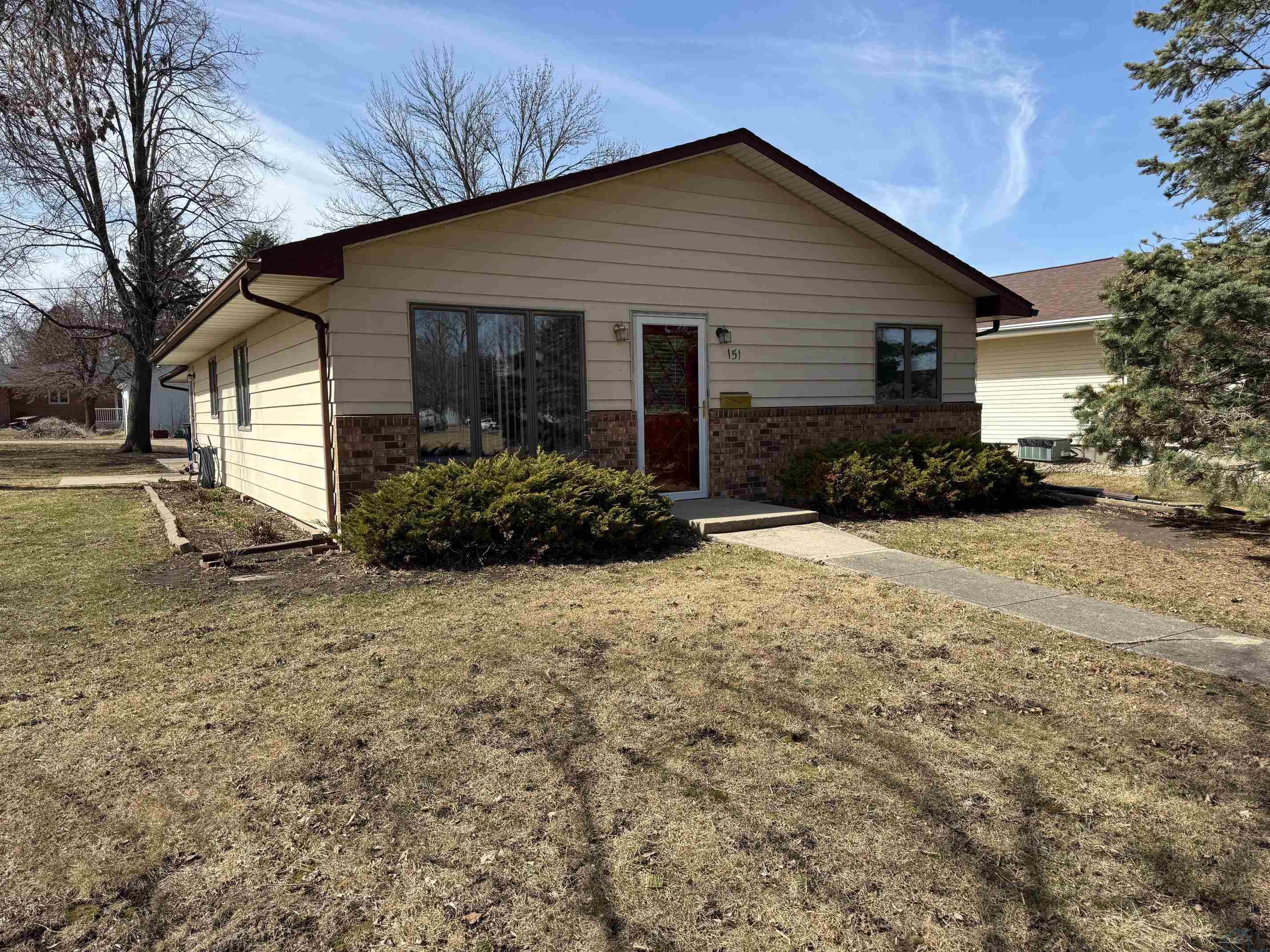 151 3rd Avenue W N, Hartley, IA 51346 