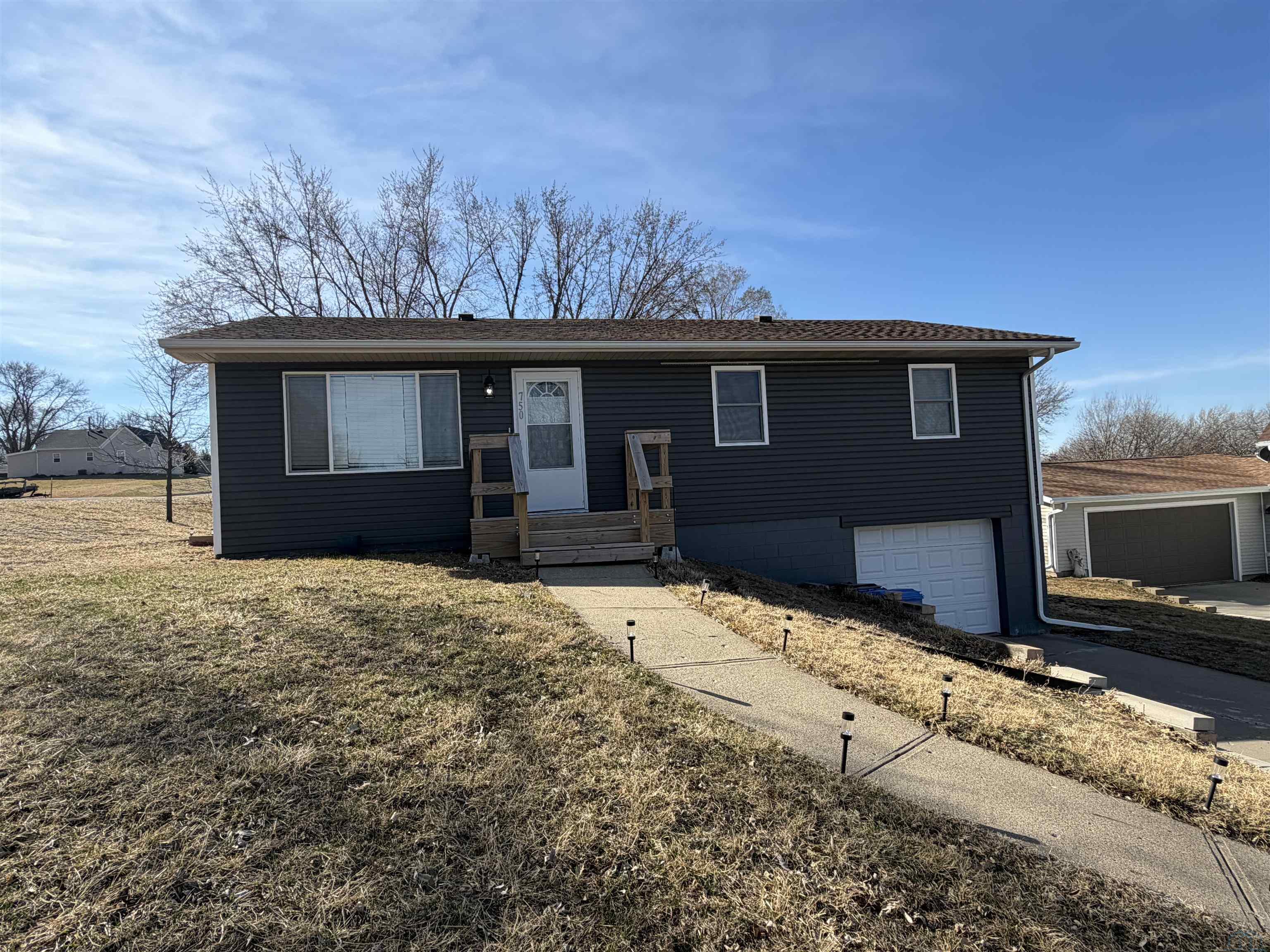 750 Main St, Akron, IA 51001 