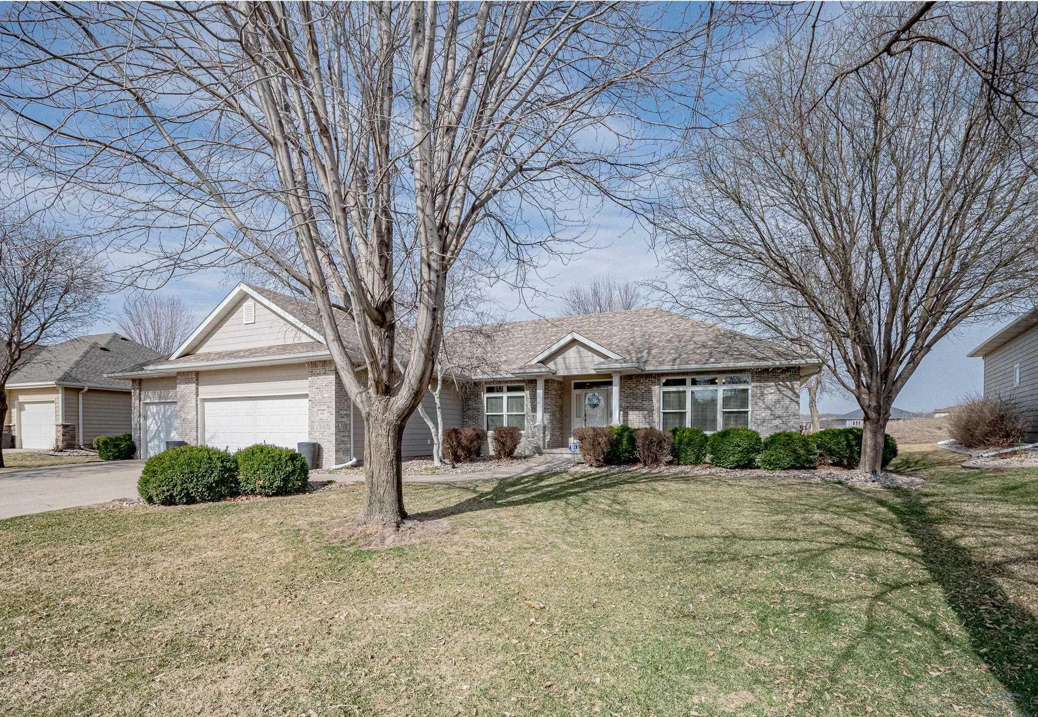 459 Sawgrass Trl E, Dakota Dunes, SD 57049 