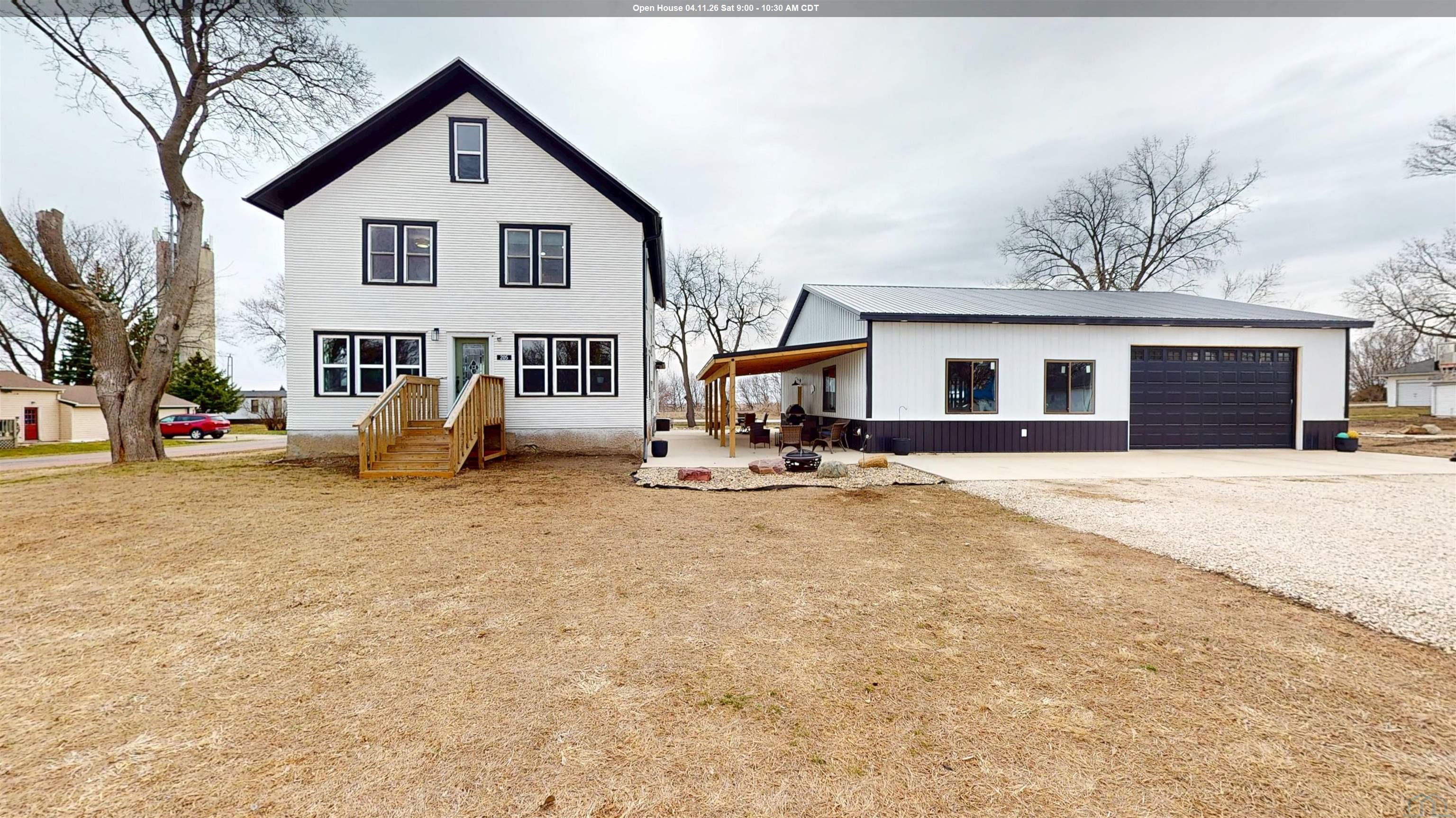 205 2ND ST E, Meriden, IA 51037 