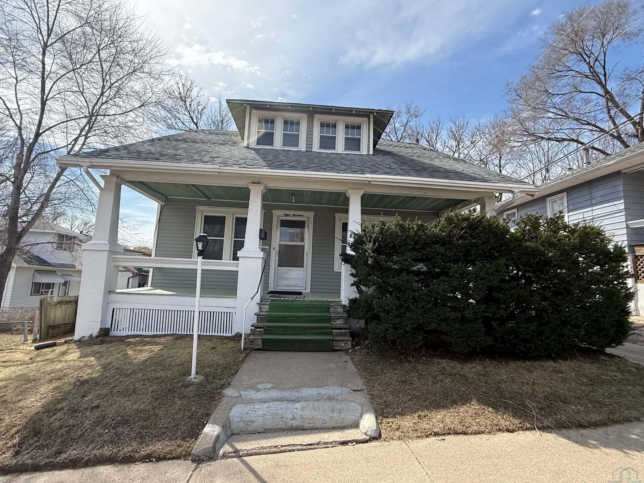 814 23rd St, Sioux City, IA 51104 